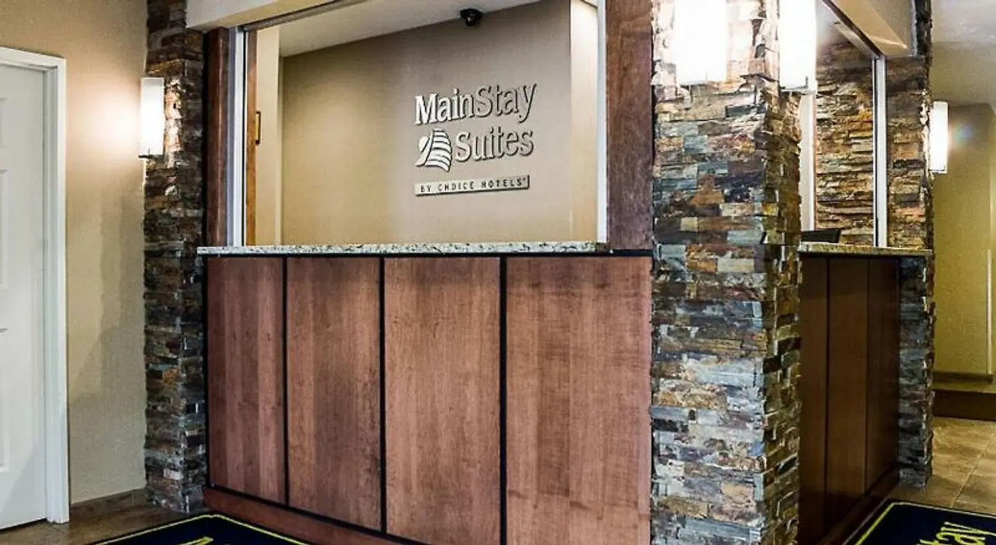 MainStay Suites Fargo LOUNGE_LOBBY