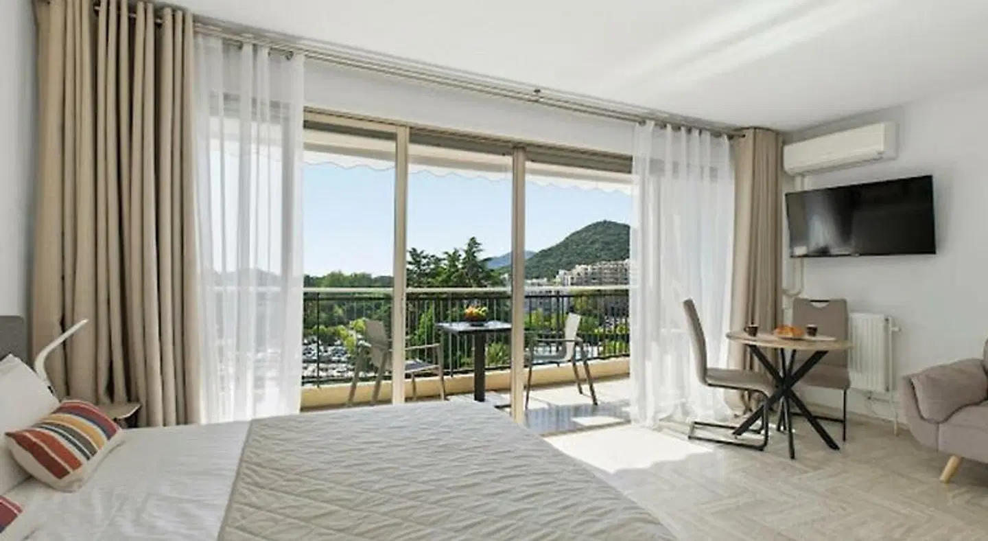 Appart Hotel Mandelieu ROOM_EXAMPLE