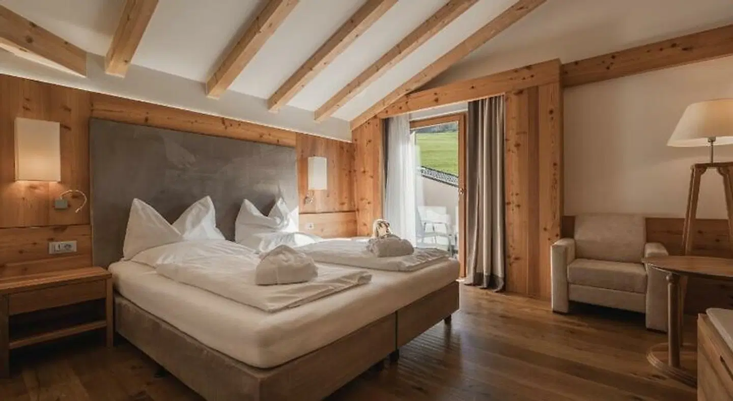Hotel Emmy - five elements HEALTH_BEAUTY