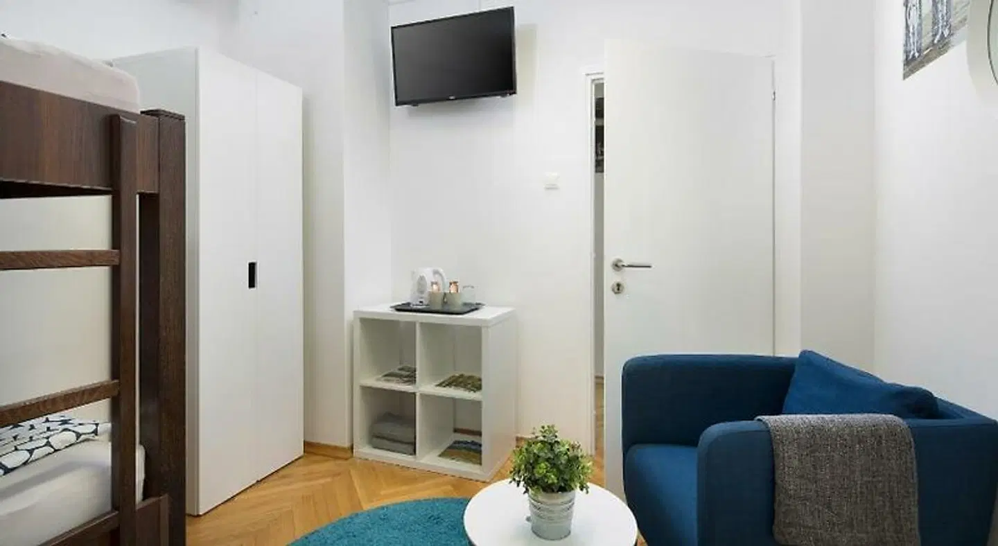 Hostel Bureau ROOM_EXAMPLE