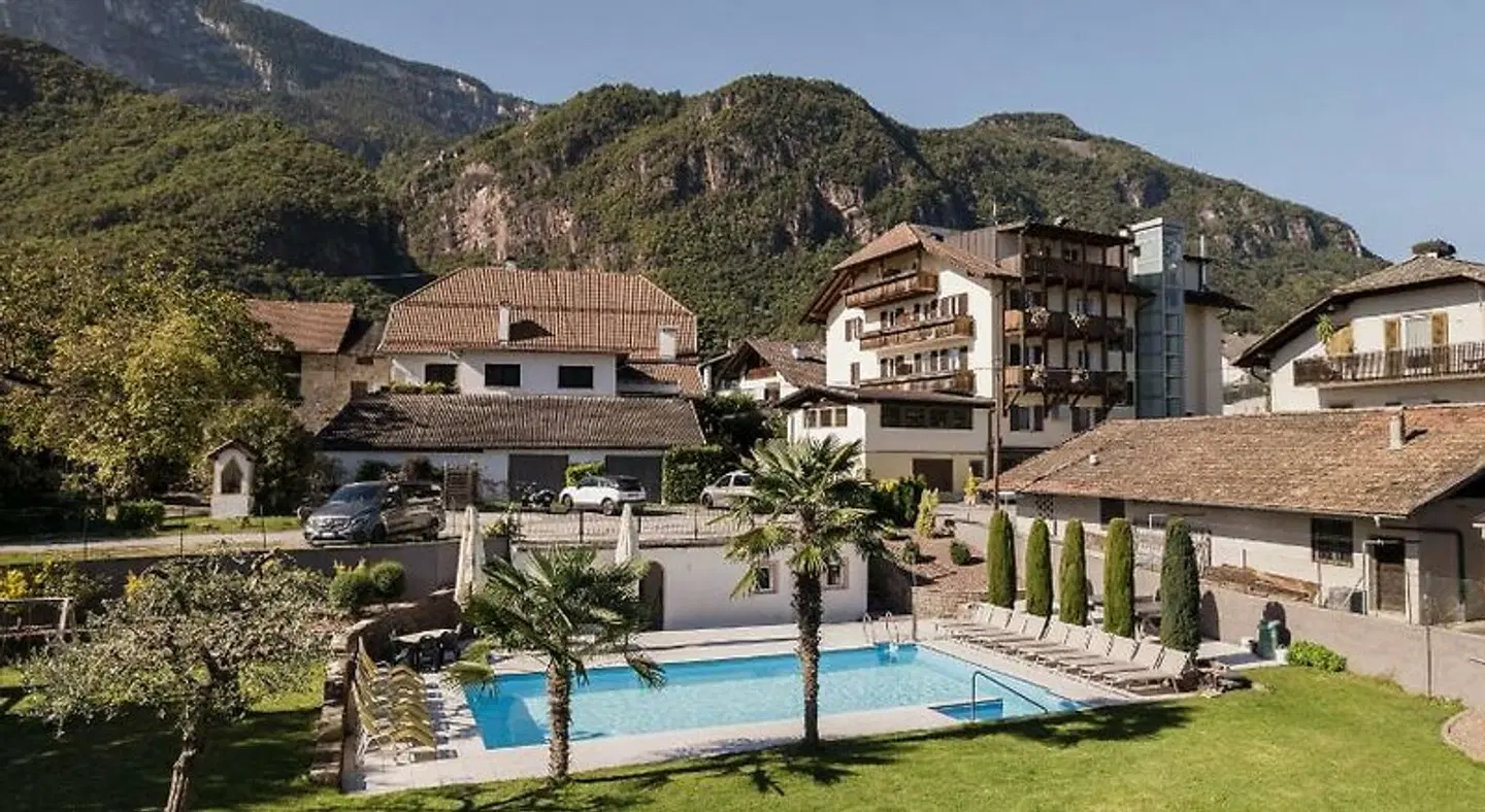 Hotel Stamserhof EXTERIOR