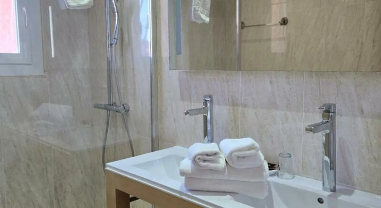 Hôtel Castellu Rossu Badezimmer