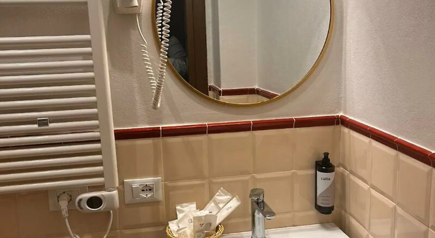 Hotel Nizza Badezimmer