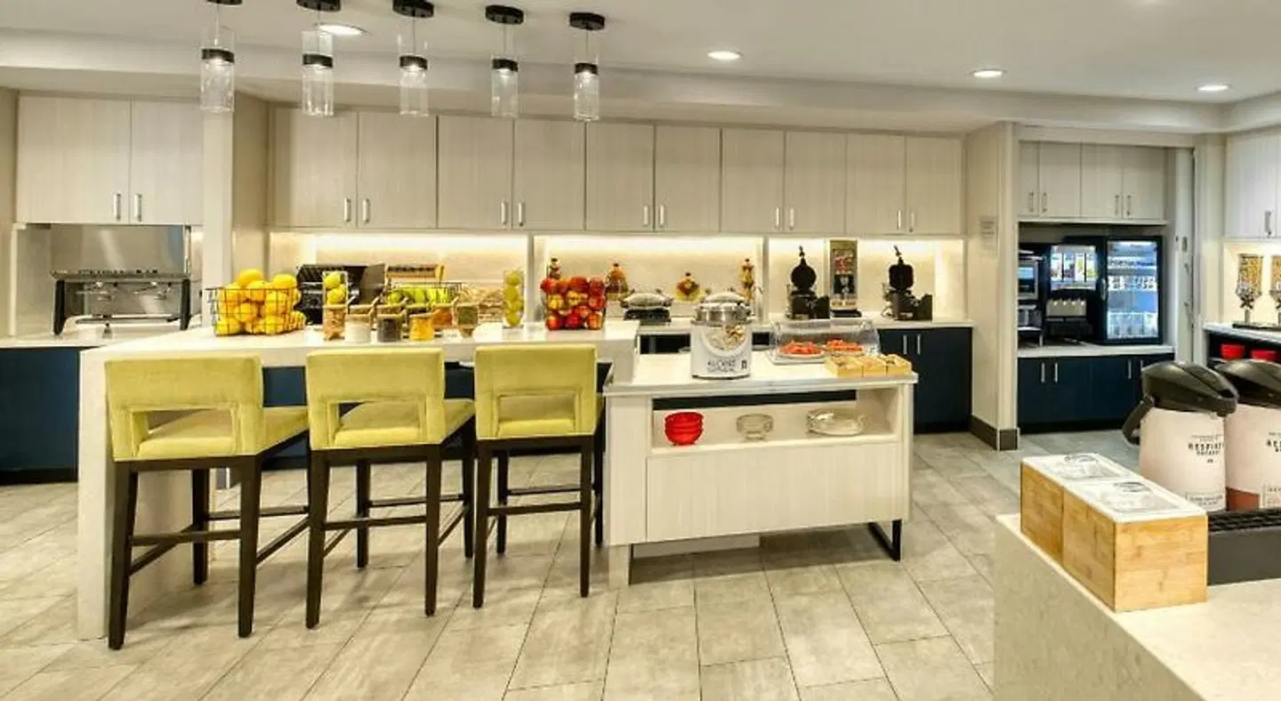 TownePlace Suites by Marriott Hamilton Restaurant