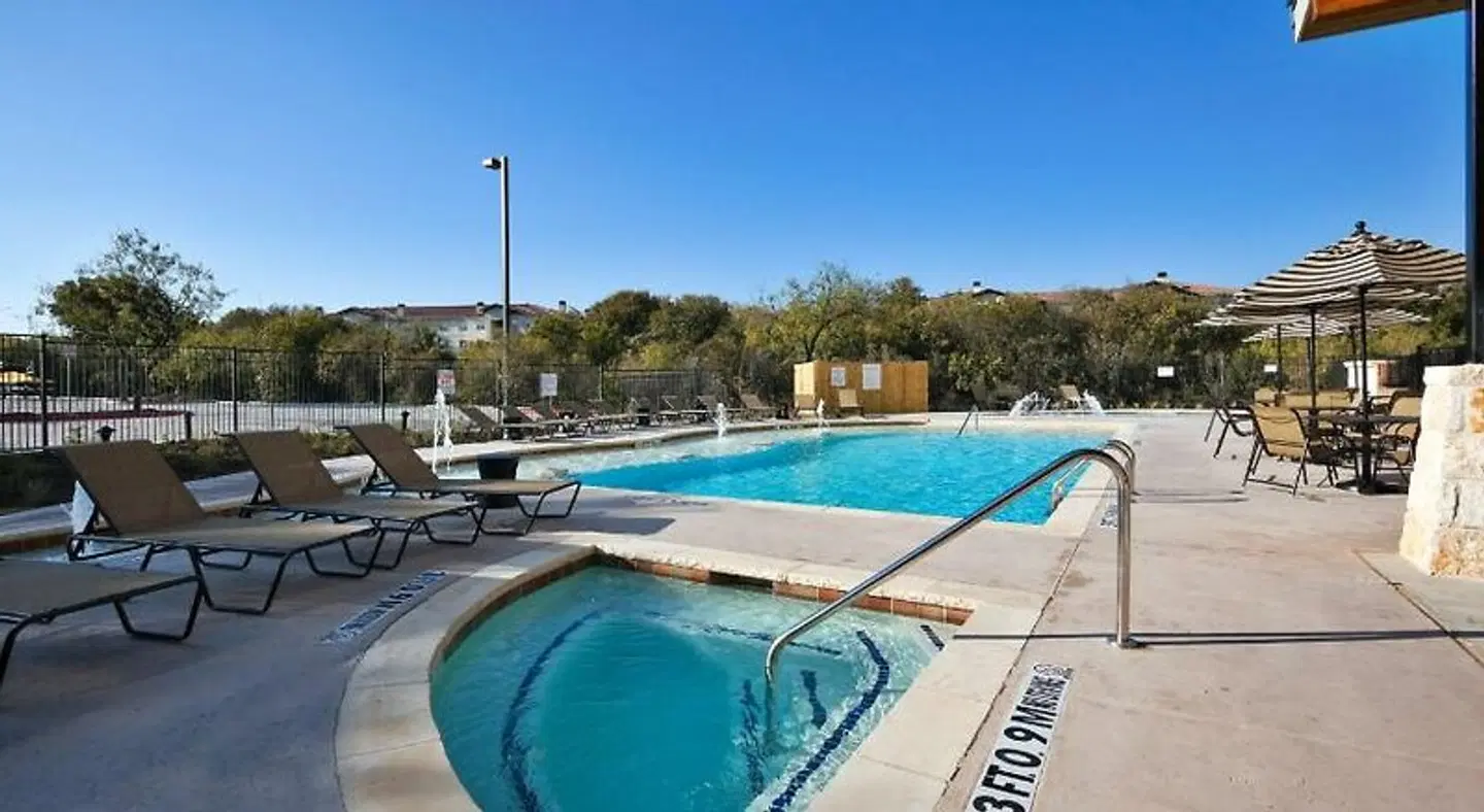 Holiday Inn San Antonio NW - Seaworld Area by IHG OUTDOOR_POOL