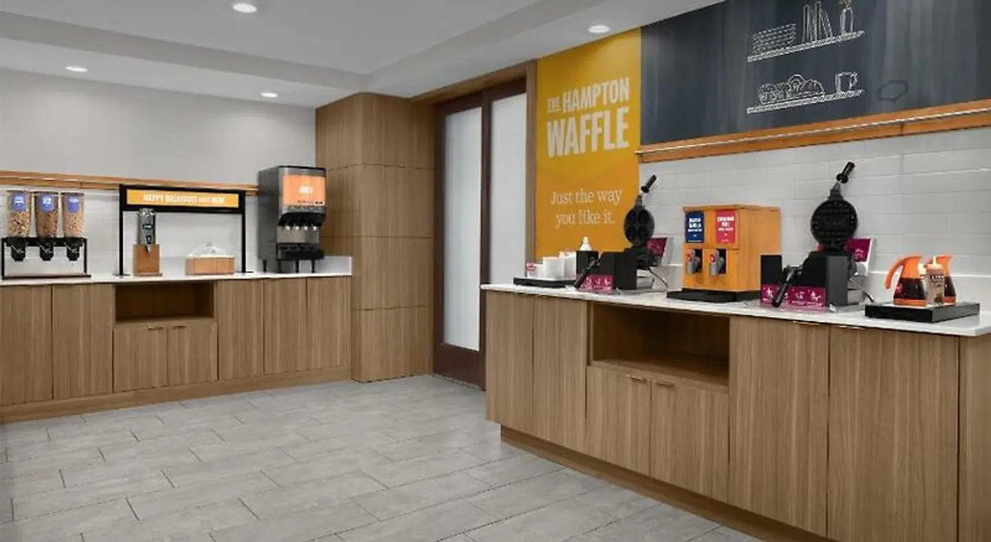 Hampton Inn & Suites Lake City LOUNGE_LOBBY