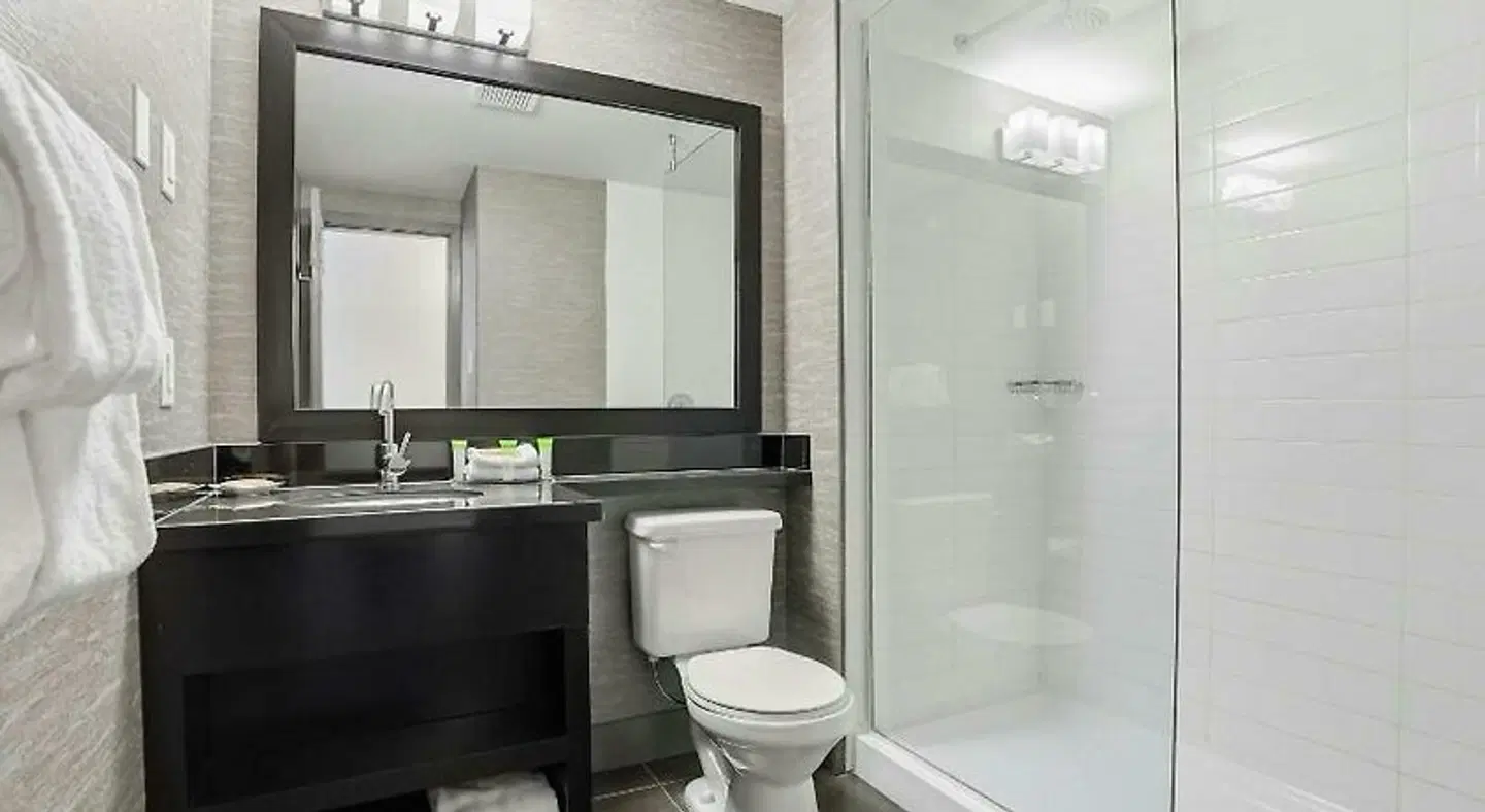 Sandman Hotel Saskatoon Badezimmer