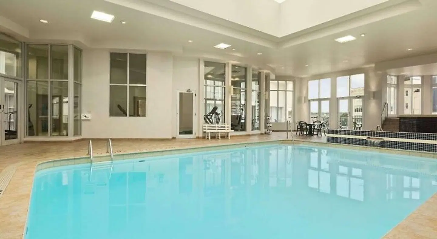 Travelodge by Wyndham Niagara Falls Fallsview Hallenbad