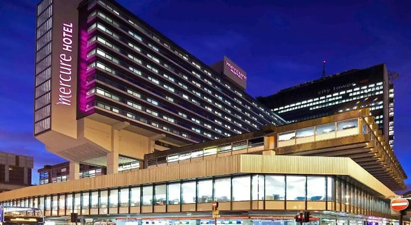 Mercure Manchester Piccadilly Hotel EXTERIOR