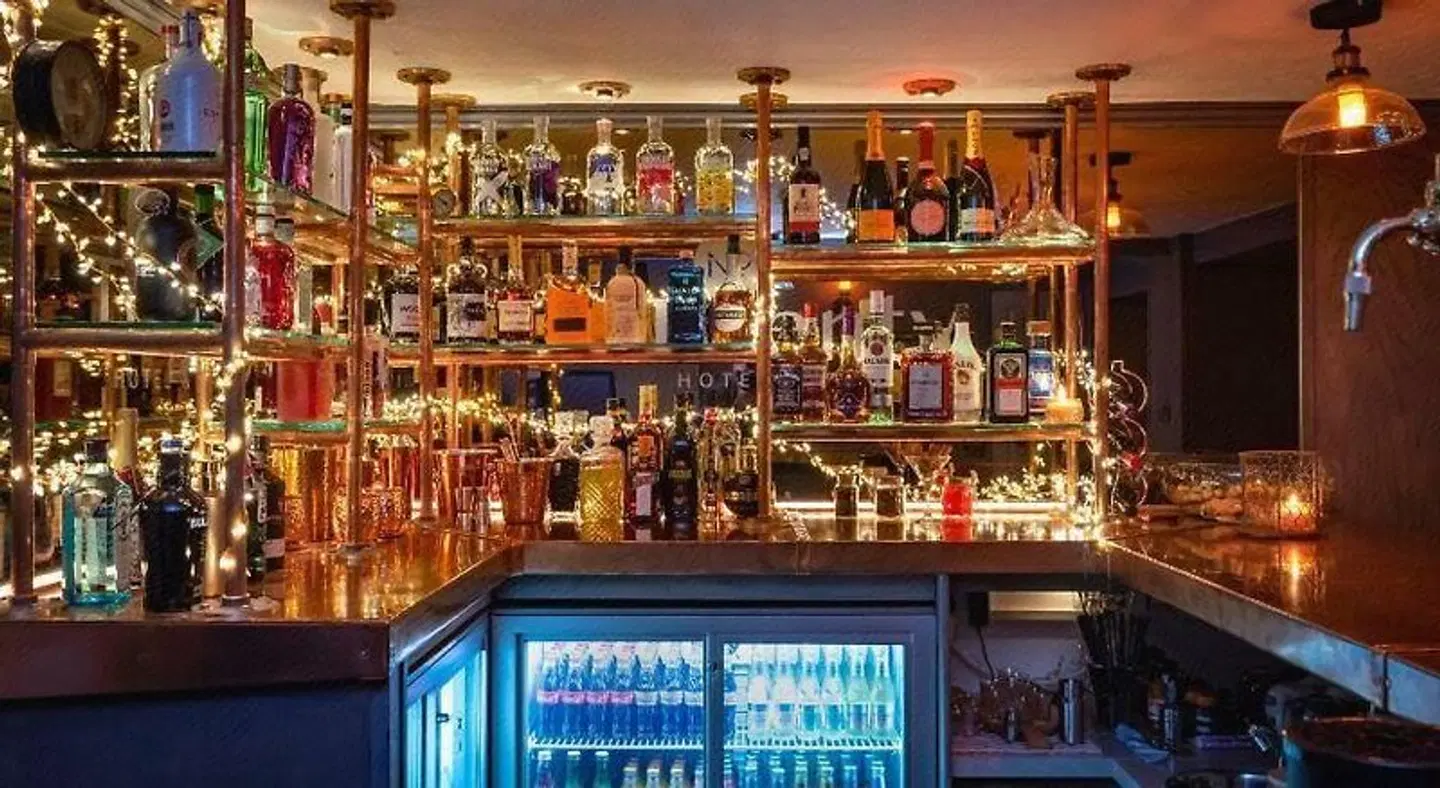 Twenty Hotel and Bar Bar