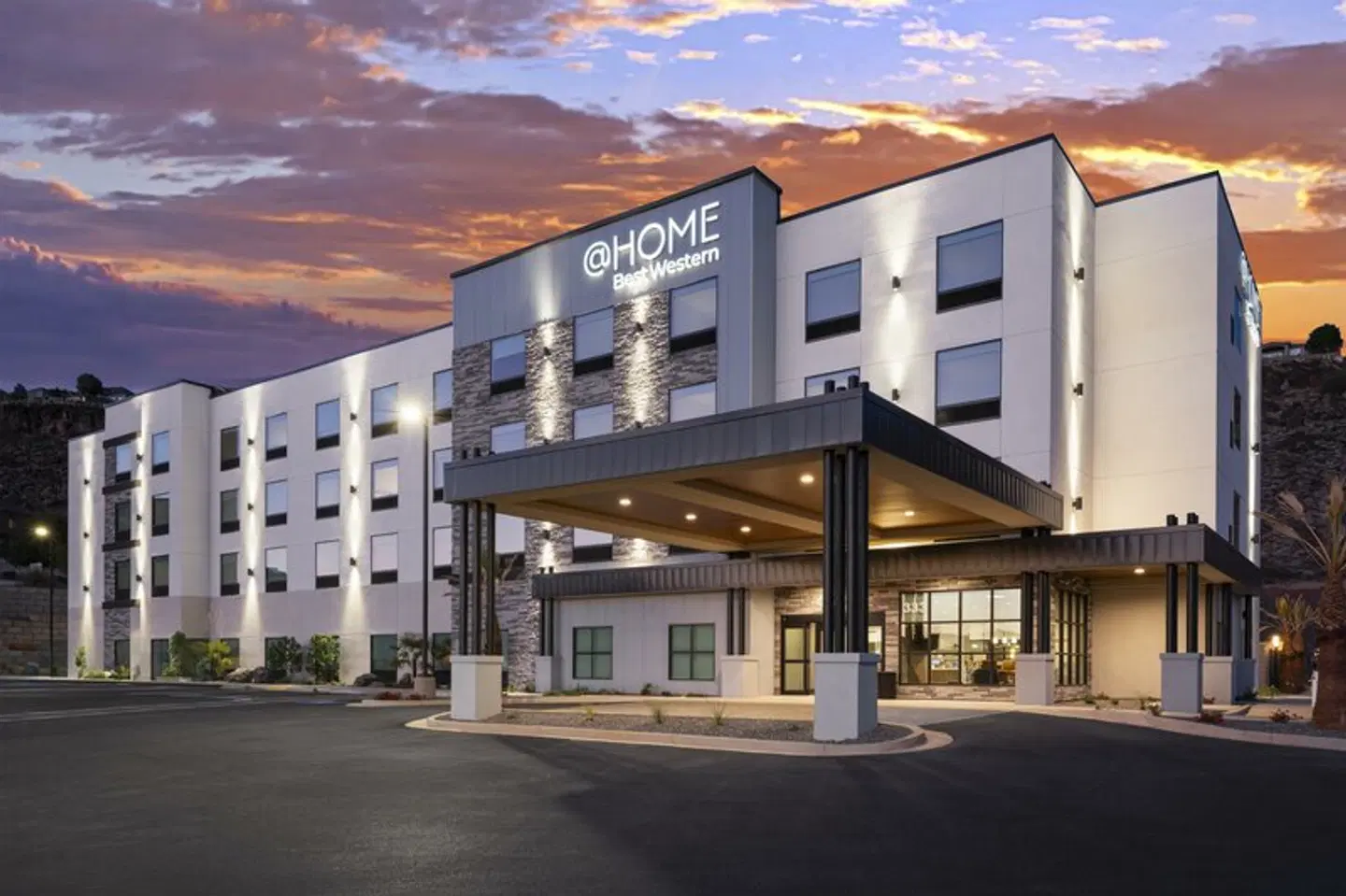 @HOME by Best Western St. George EXTERIOR