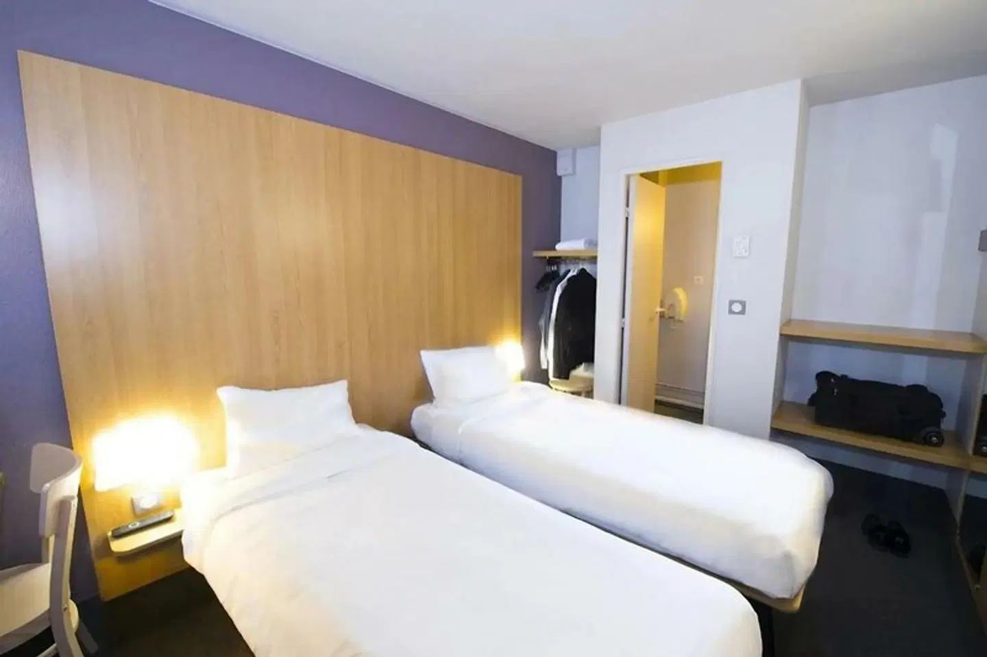 Kyriad Direct Poitiers - Gare du Futuroscope ROOM_EXAMPLE