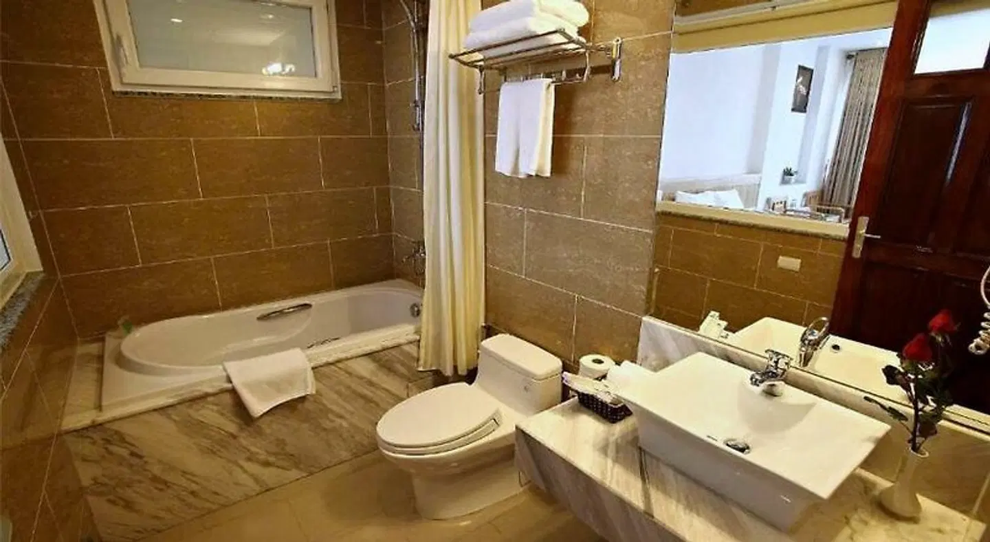 Blue Hanoi Hotel Badezimmer