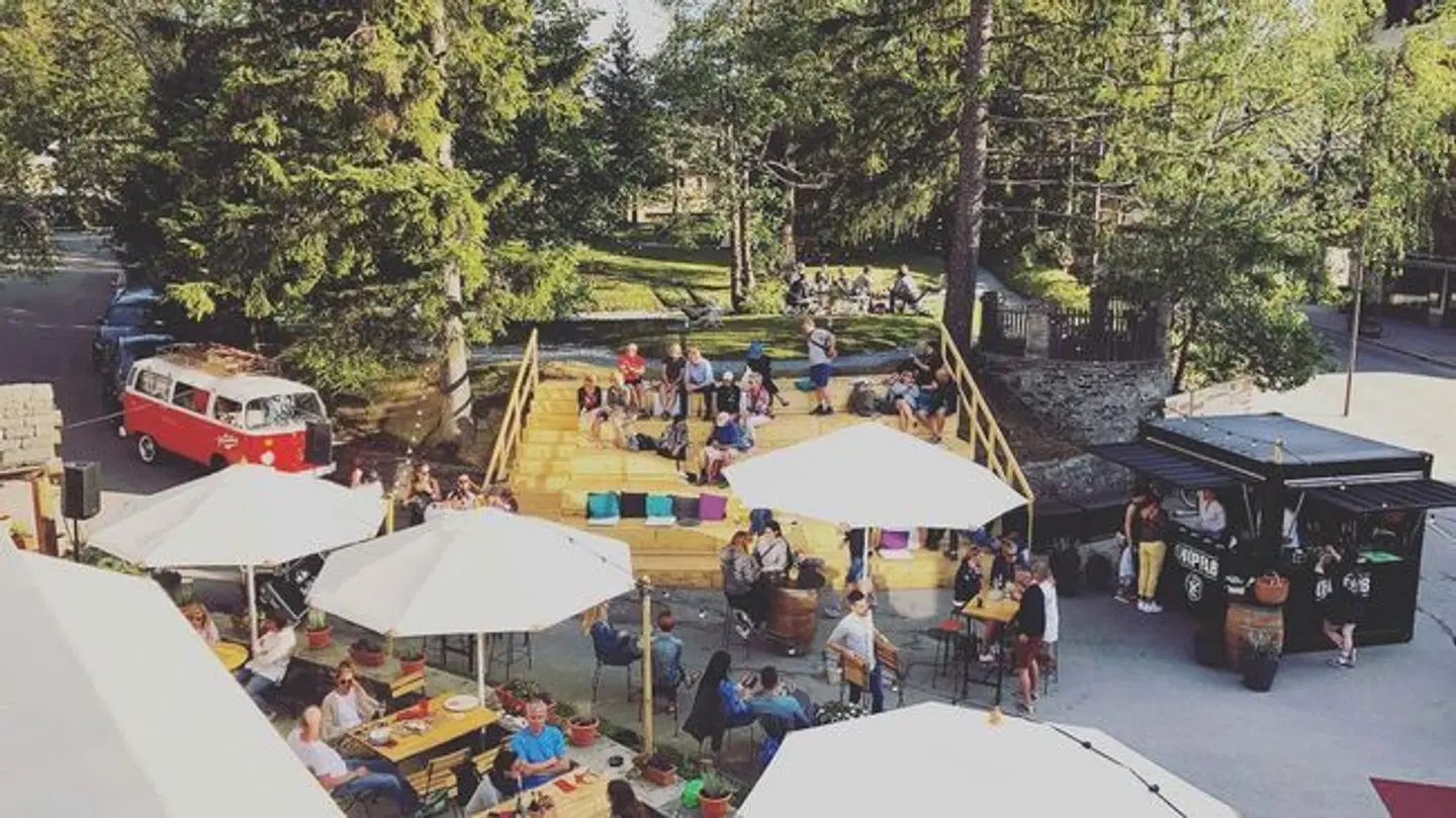 Alpina Kurhaus Terrasse