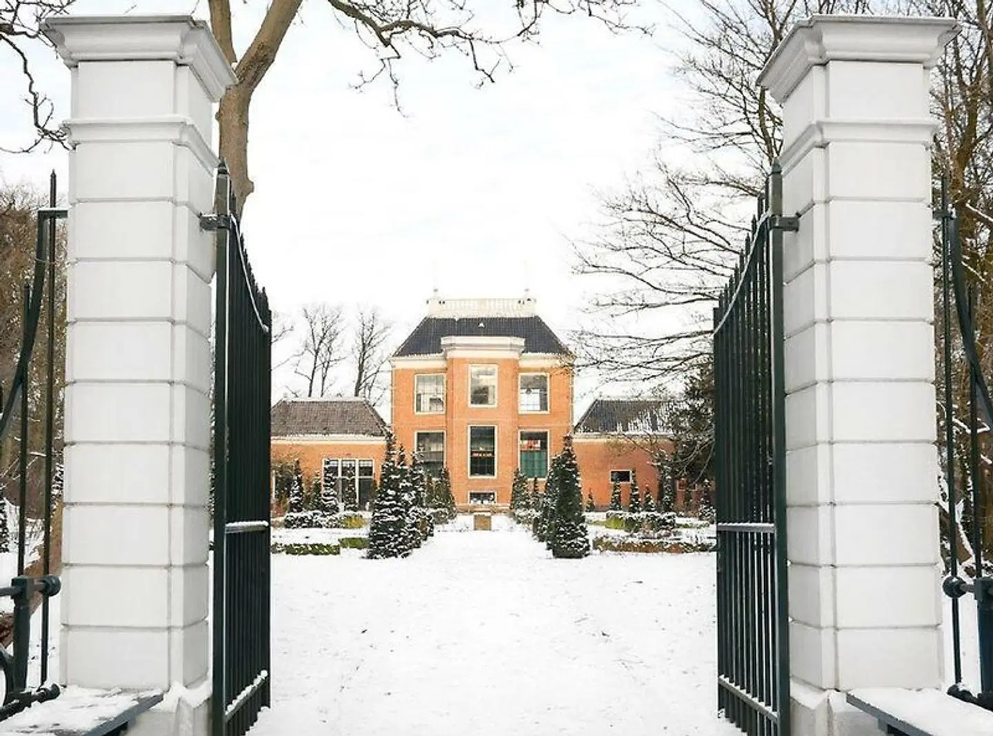Multatuli EXTERIOR