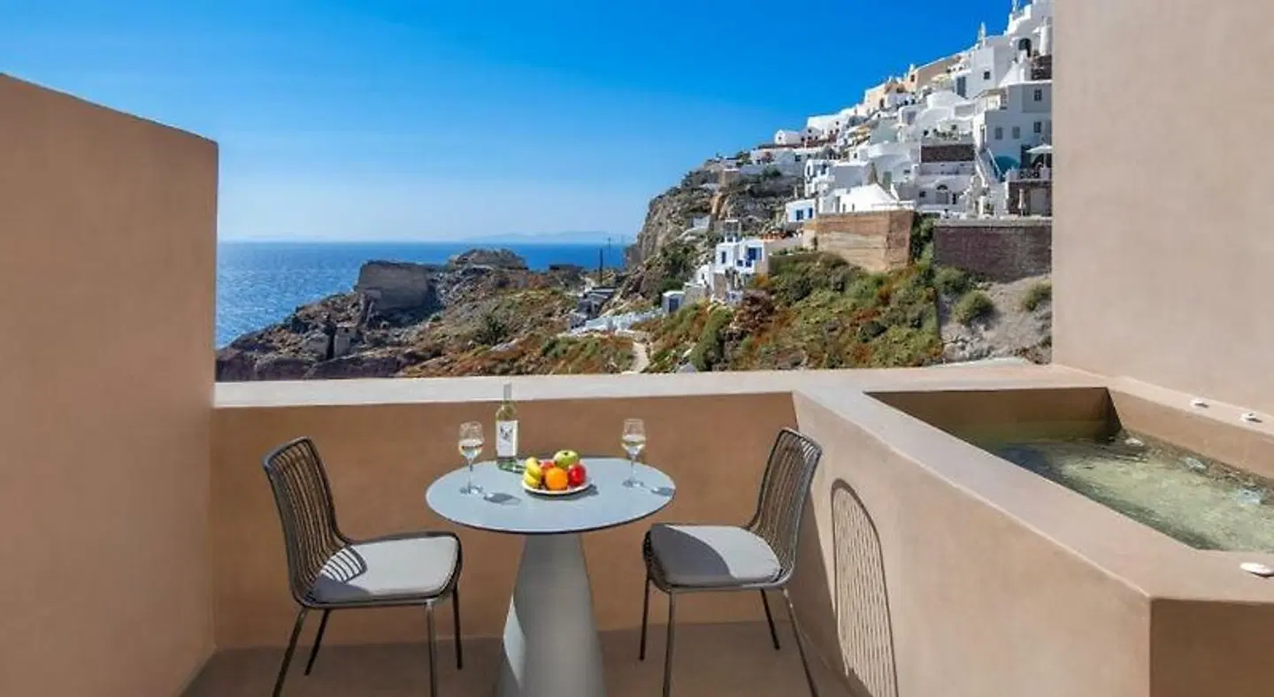Old Castle Oia Terrasse