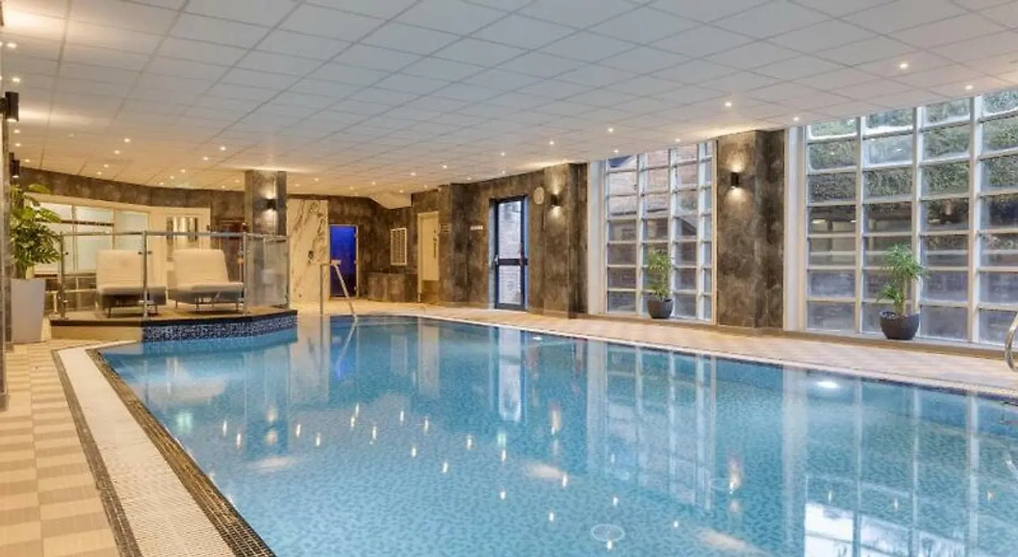DoubleTree by Hilton Stoke on Trent Hallenbad