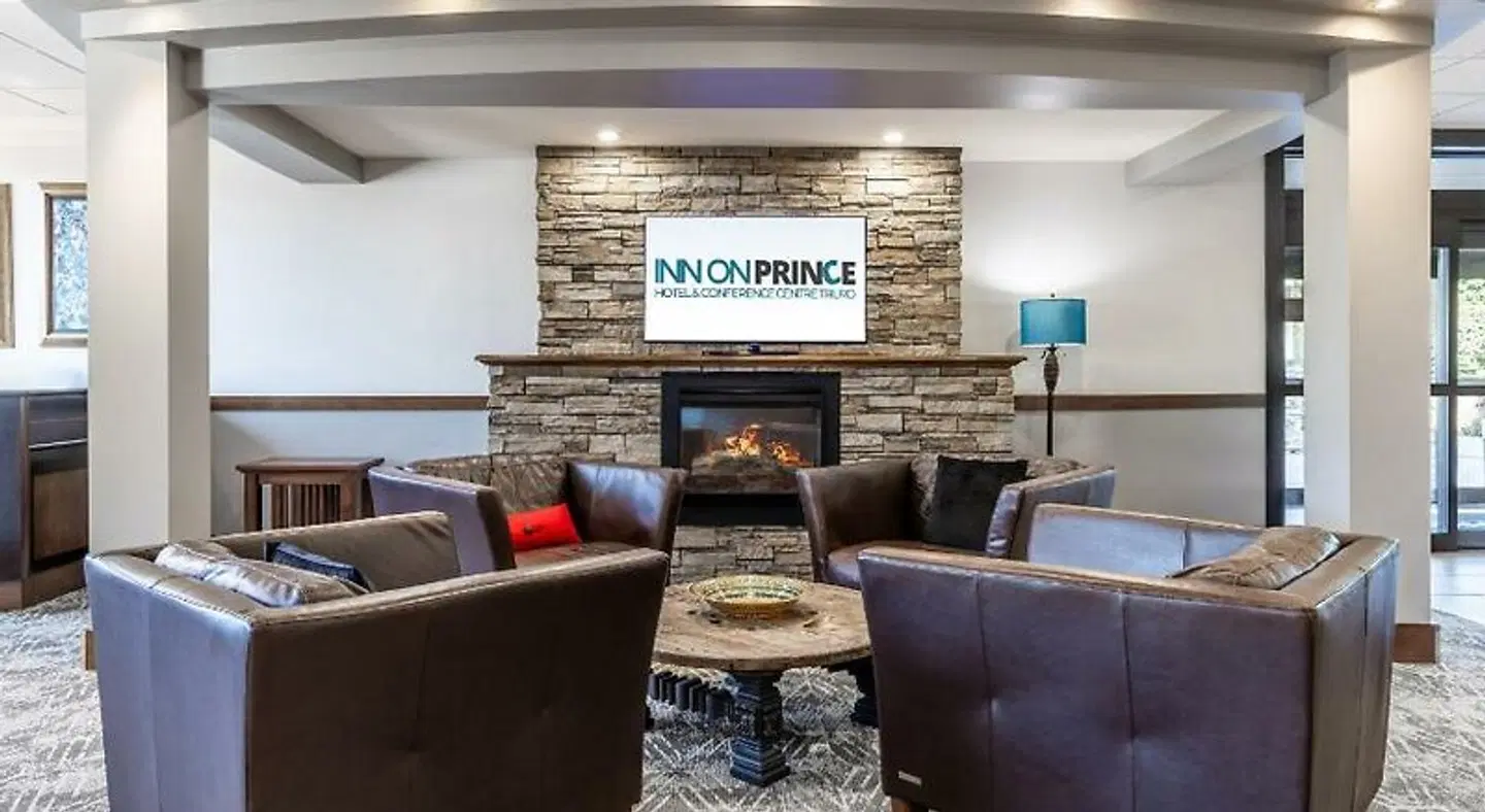 Inn on Prince Hotel & Conference Centre Truro Bar