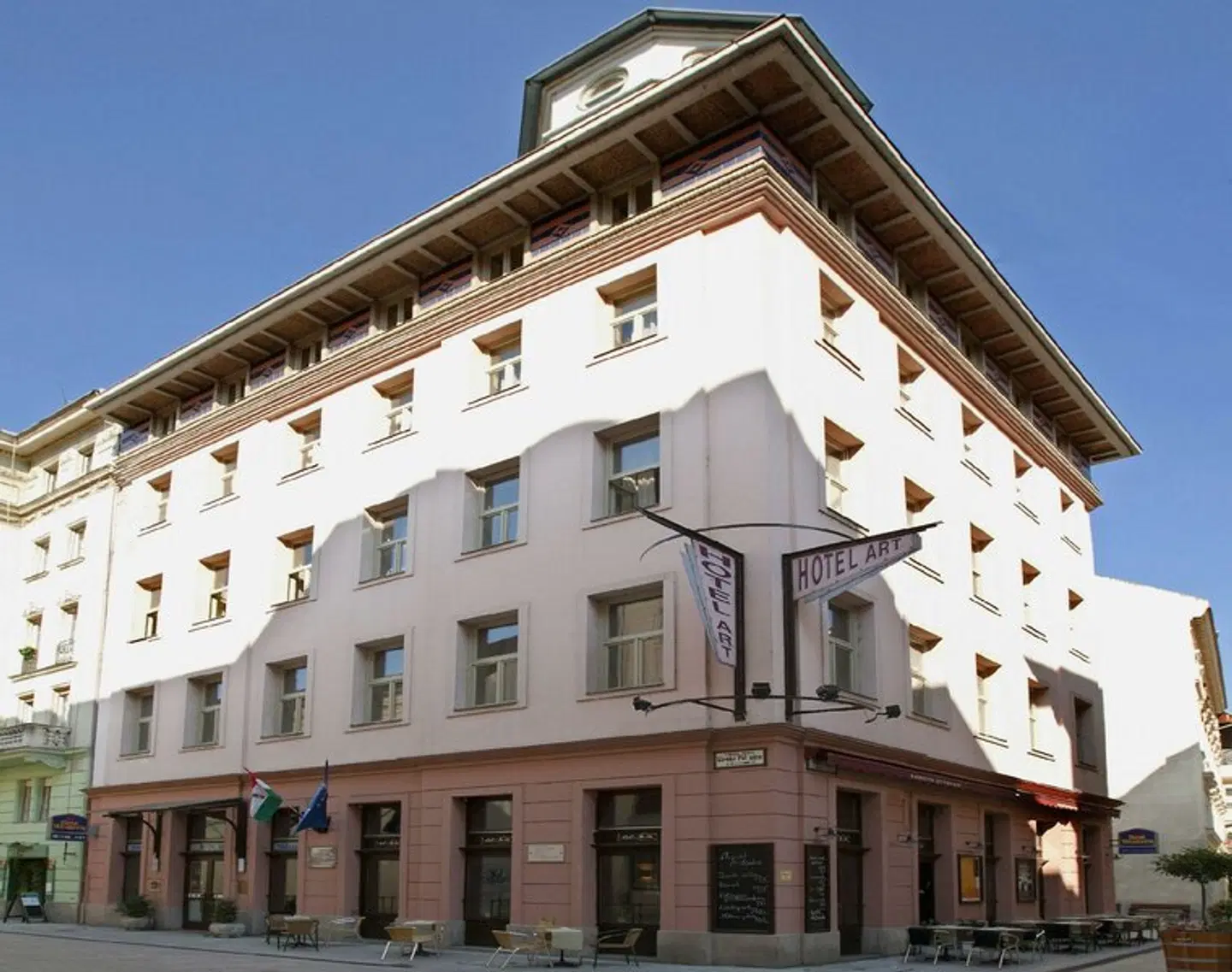 The Three Corners Hotel Art EXTERIOR