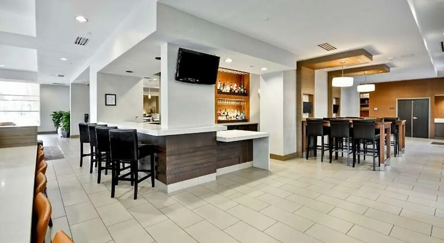 Hyatt House Atlanta Cobb Galleria Bar