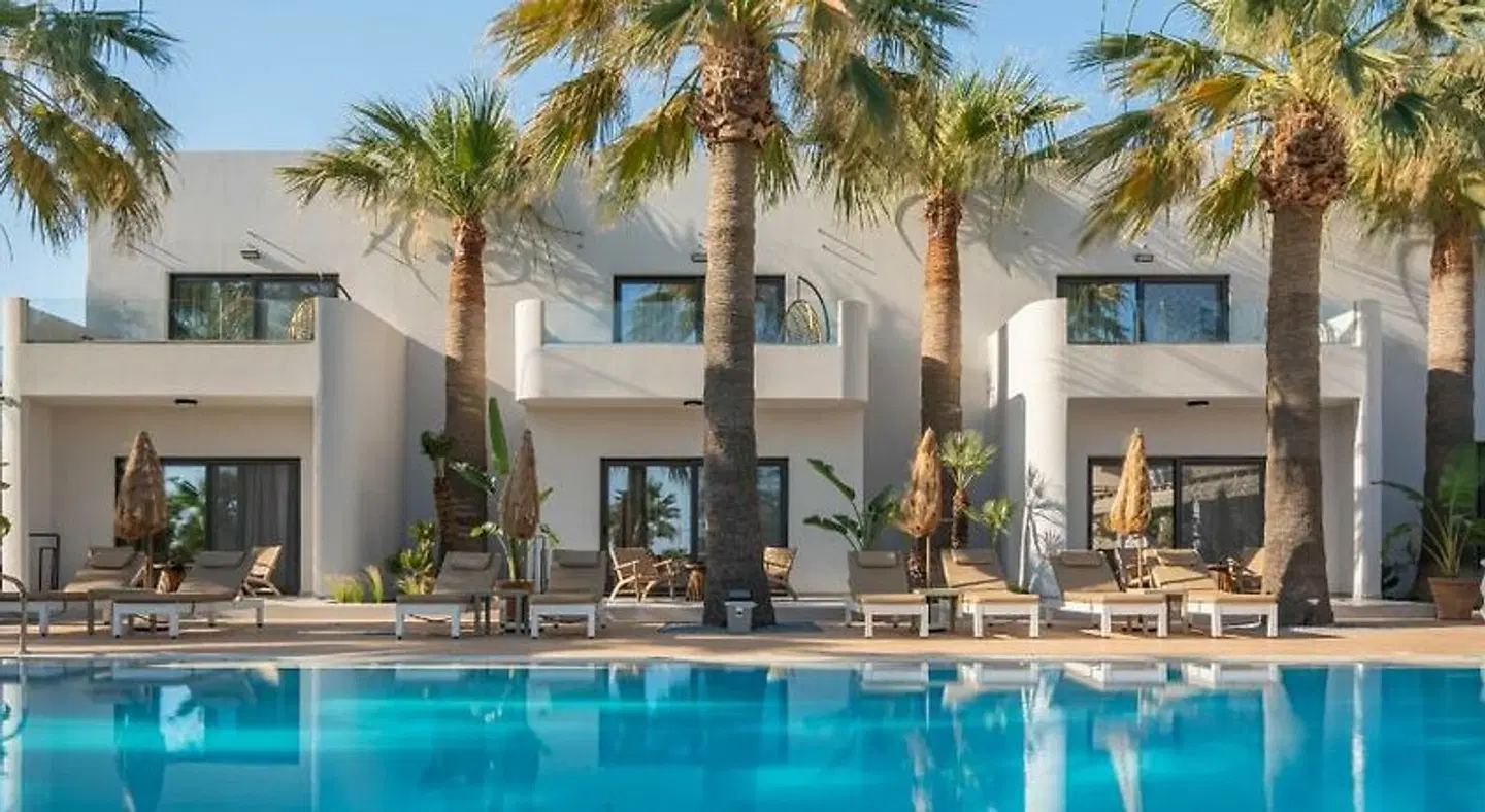 Ammos Boutique Apartments & Suites OUTDOOR_POOL