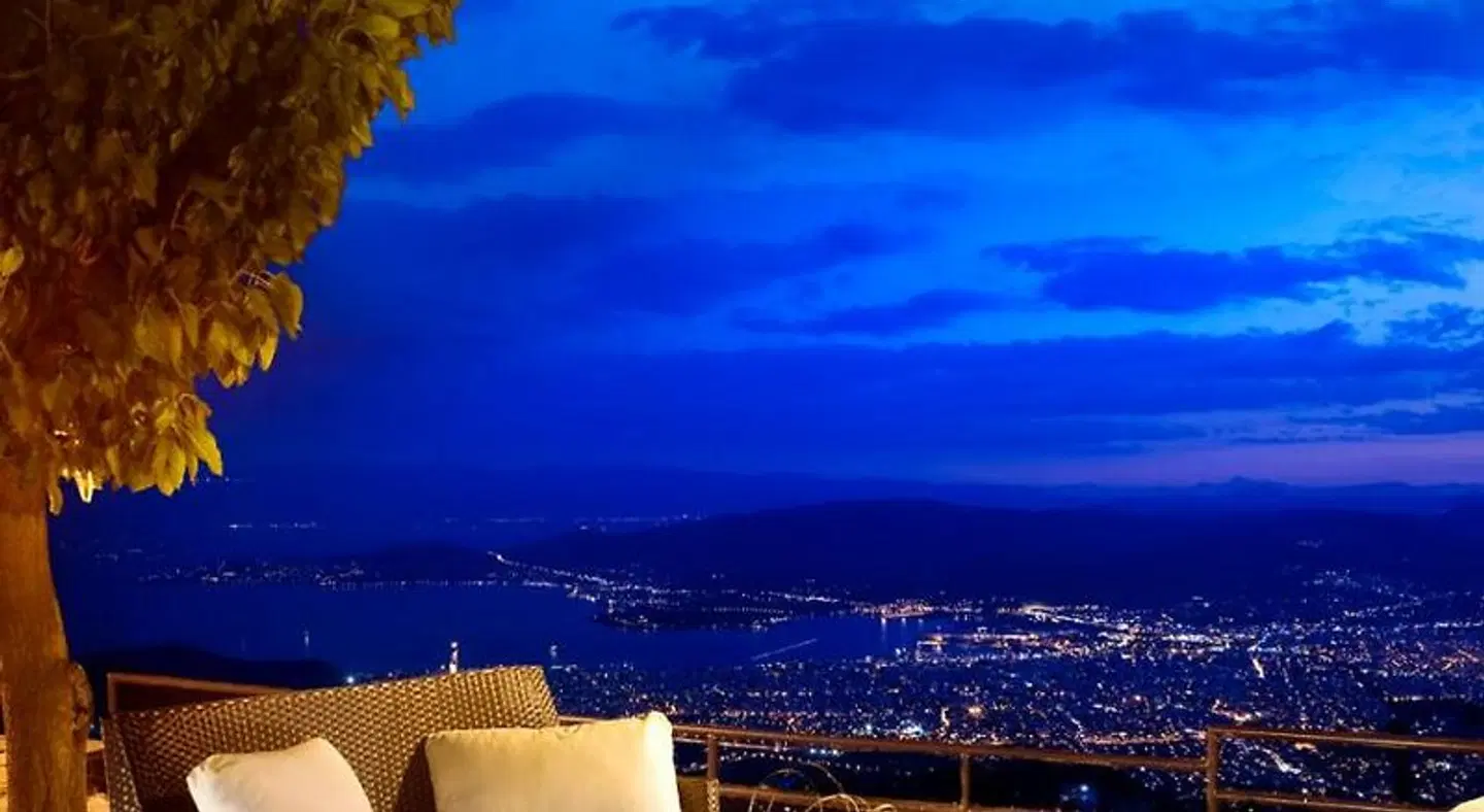 Xenia Palace Portaria Terrasse