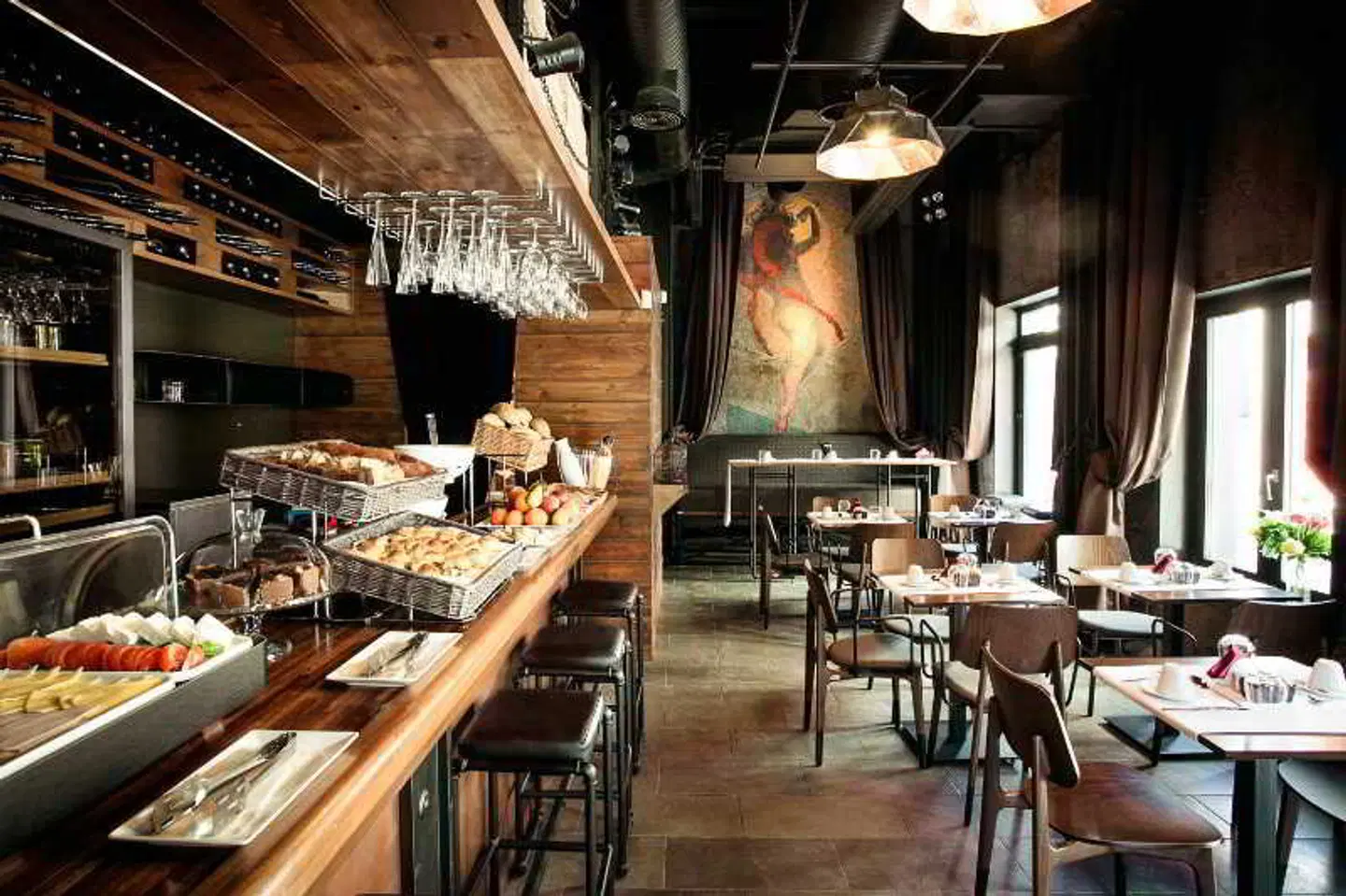 Diamond Suites Restaurant