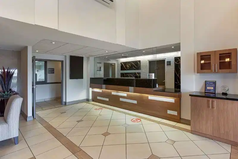 Best Western Plus Burlington Inn & Suites – Hotelfoto