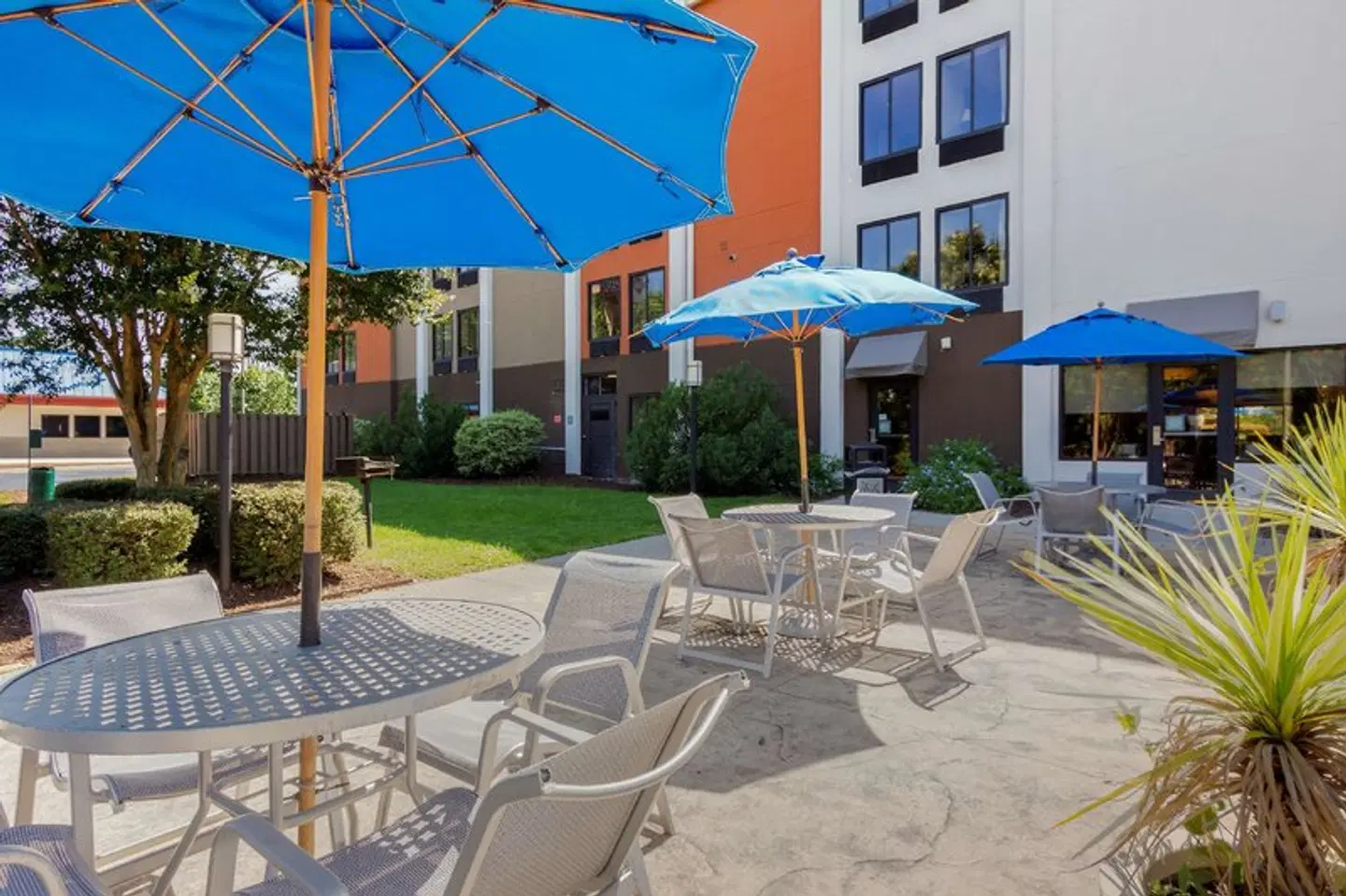 Best Western Plus Wilmington/Wrightsville Beach Terrasse