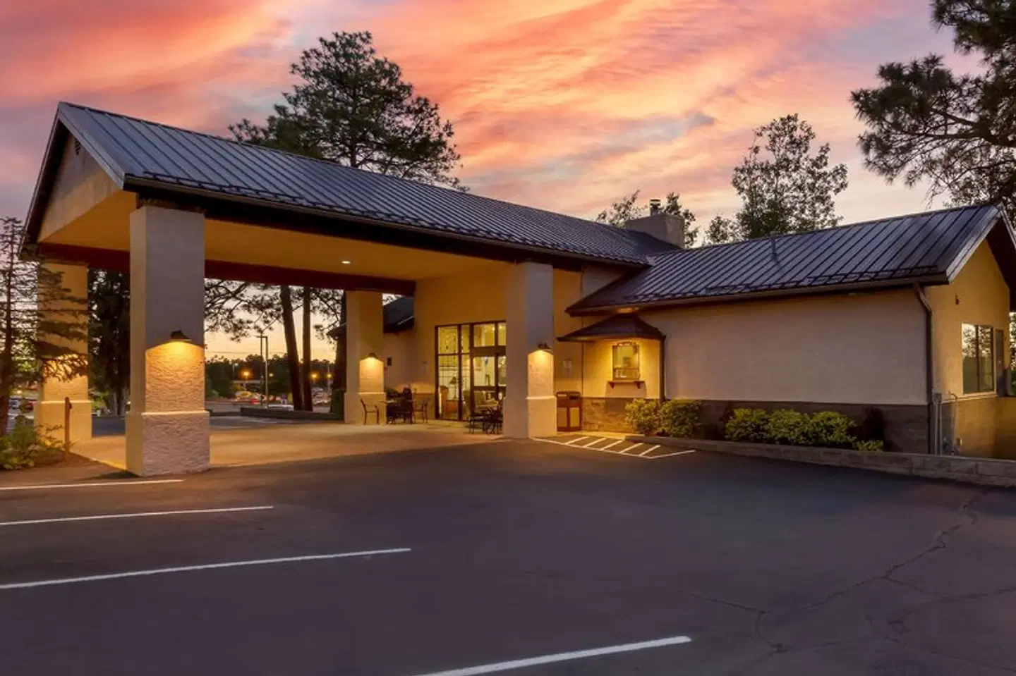Best Western Paint Pony Lodge EXTERIOR