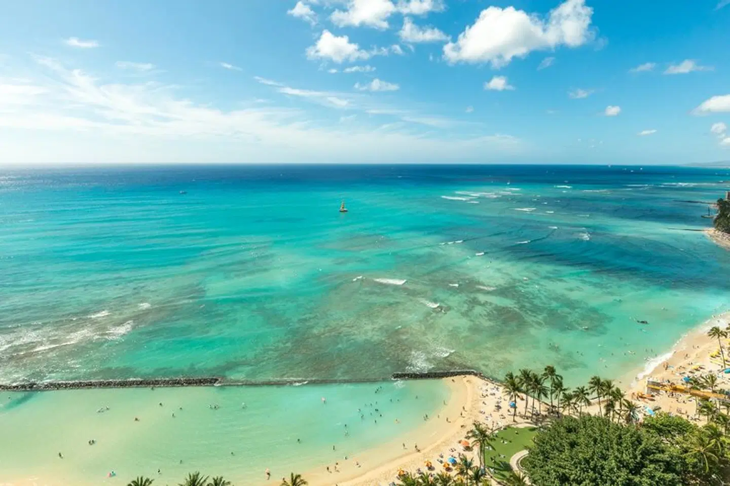 Aston Waikiki Beach Tower Strand