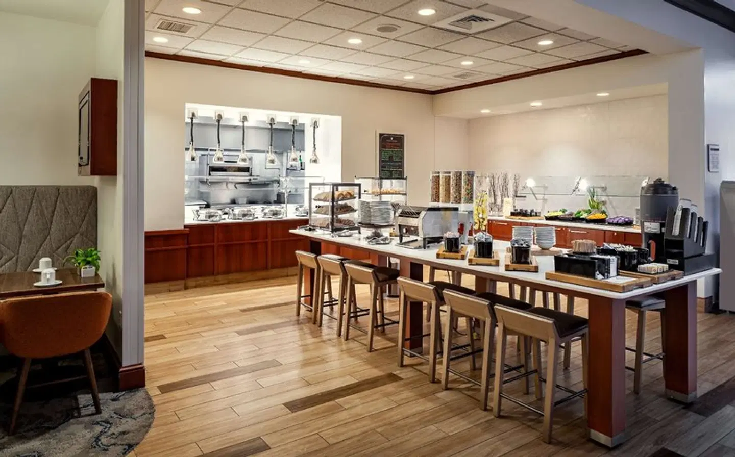 Hilton Garden Inn Chicago O'Hare Airport Bar