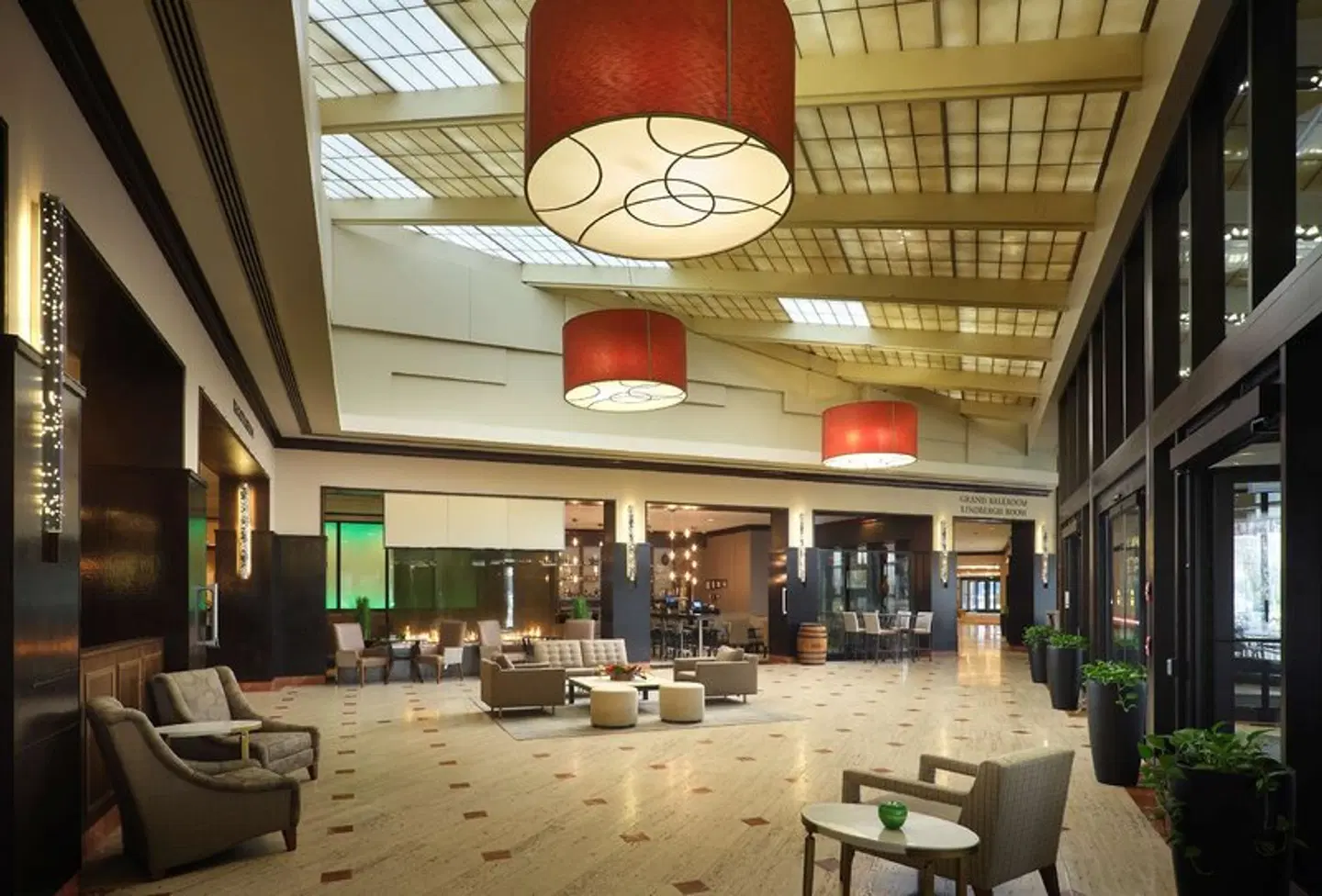 Hilton Rosemont Chicago O'Hare LOUNGE_LOBBY