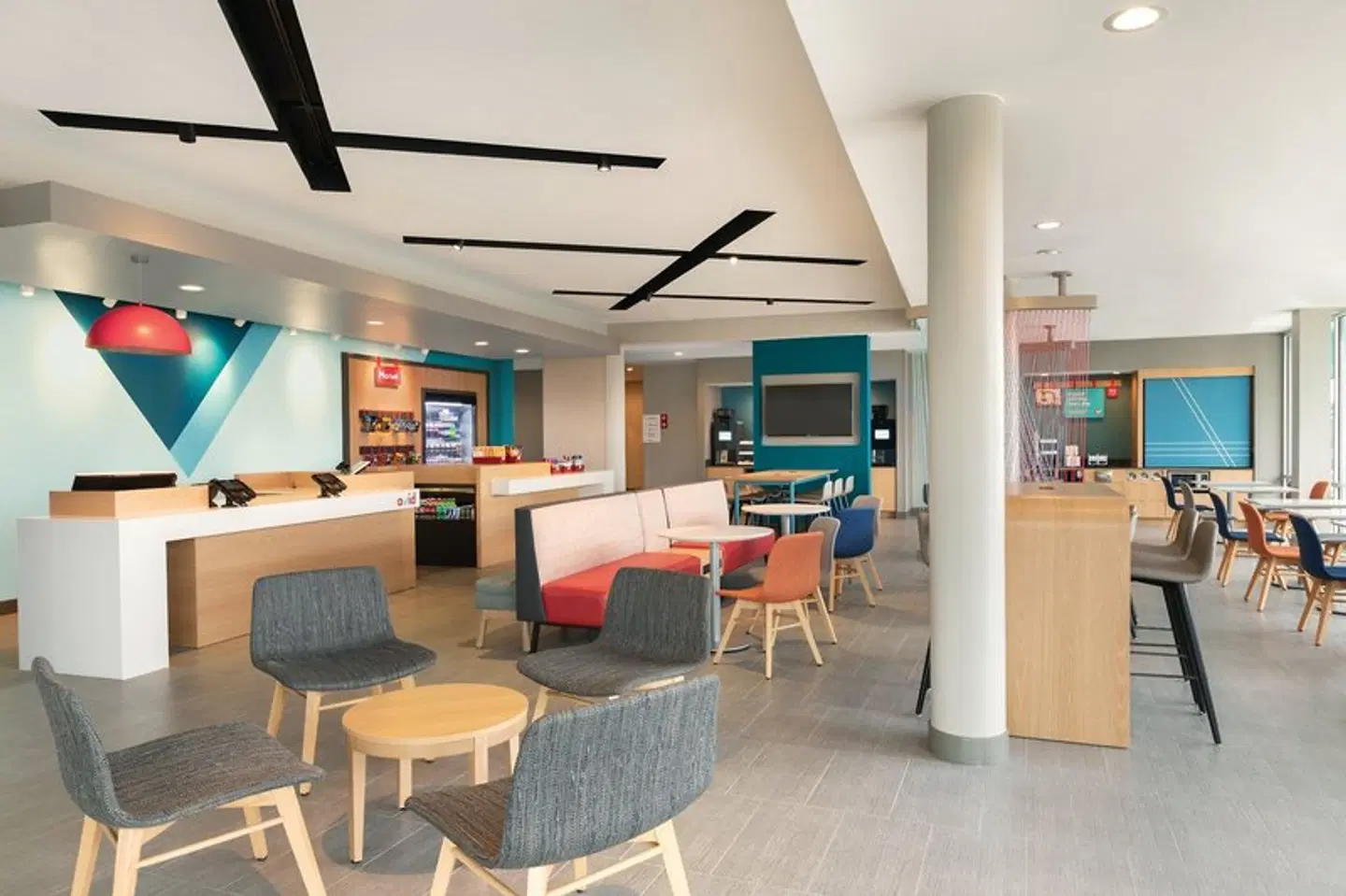 avid hotel Chicago OHare - Des Plaines by IHG Bar