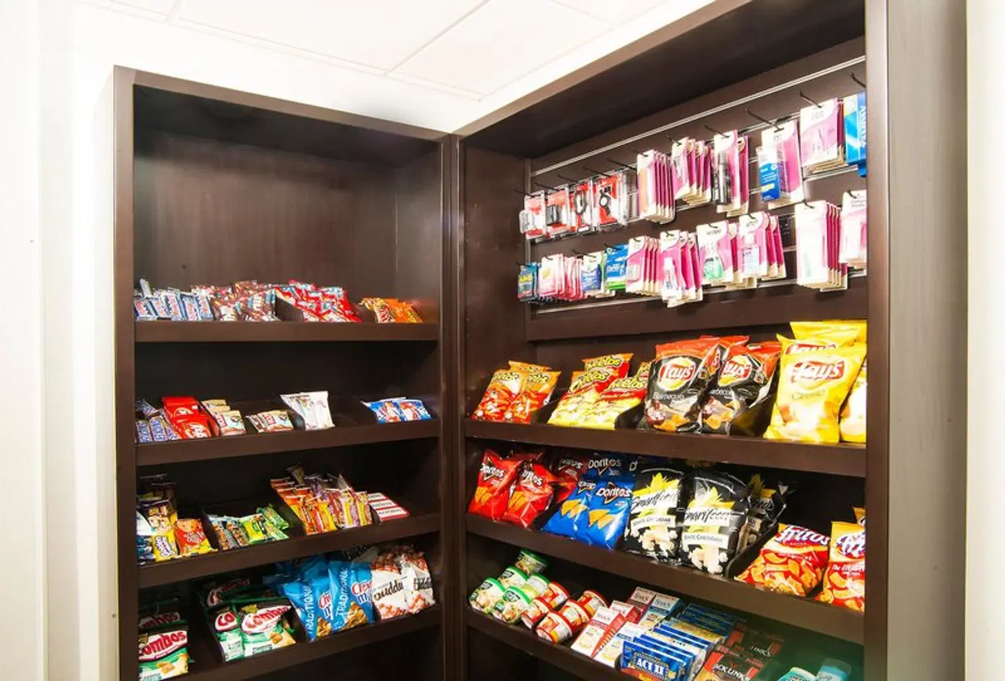 Holiday Inn Express San Antonio-Airport by IHG SPORTS_AND_LEISURE