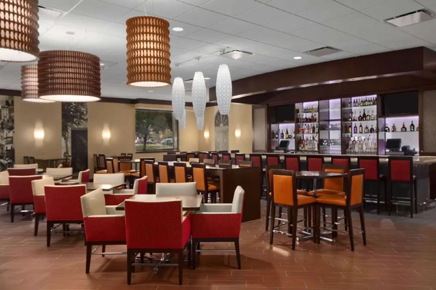Embassy Suites by Hilton Chicago O'Hare Rosemont Bar