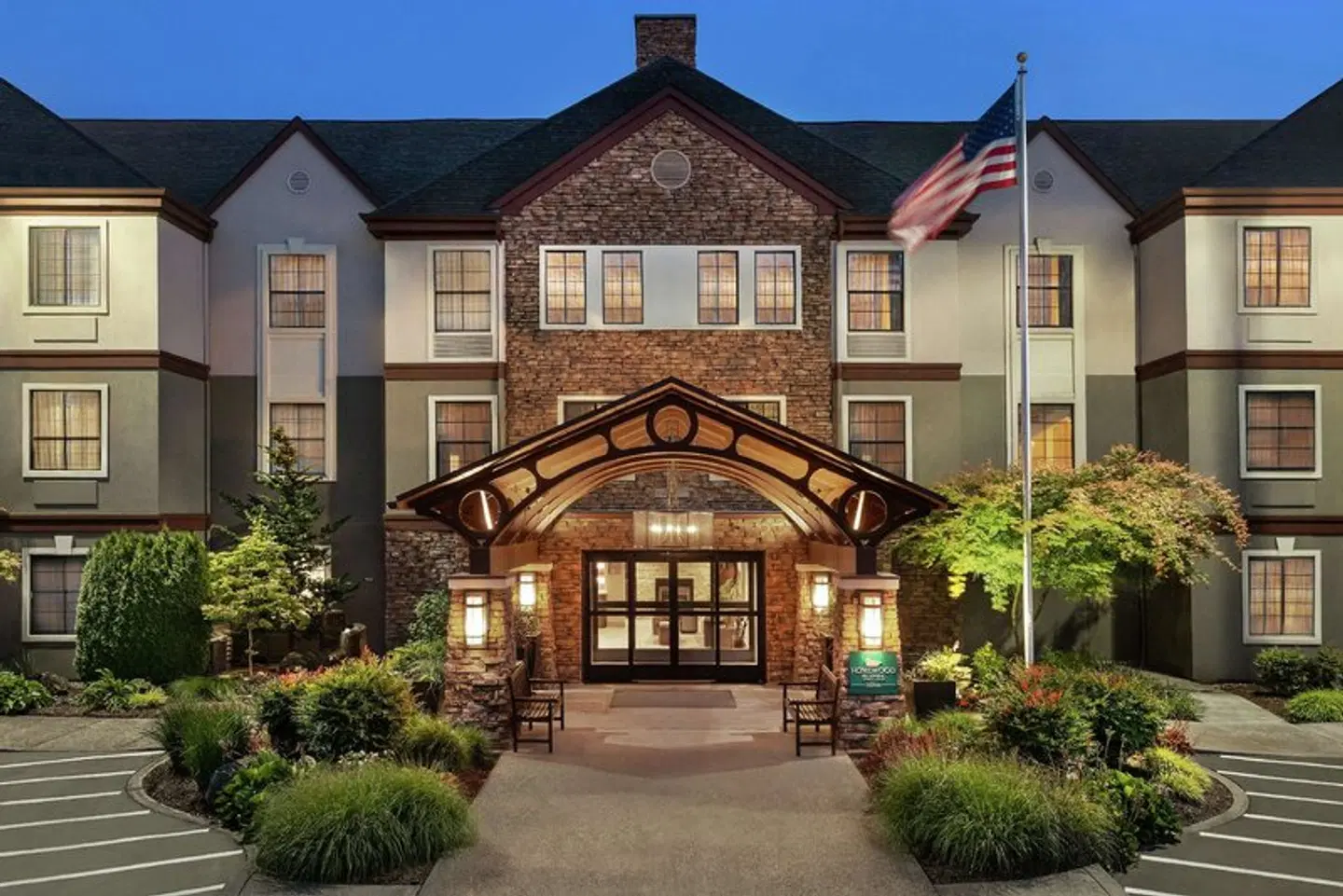 Homewood Suites by Hilton Portland Airport EXTERIOR