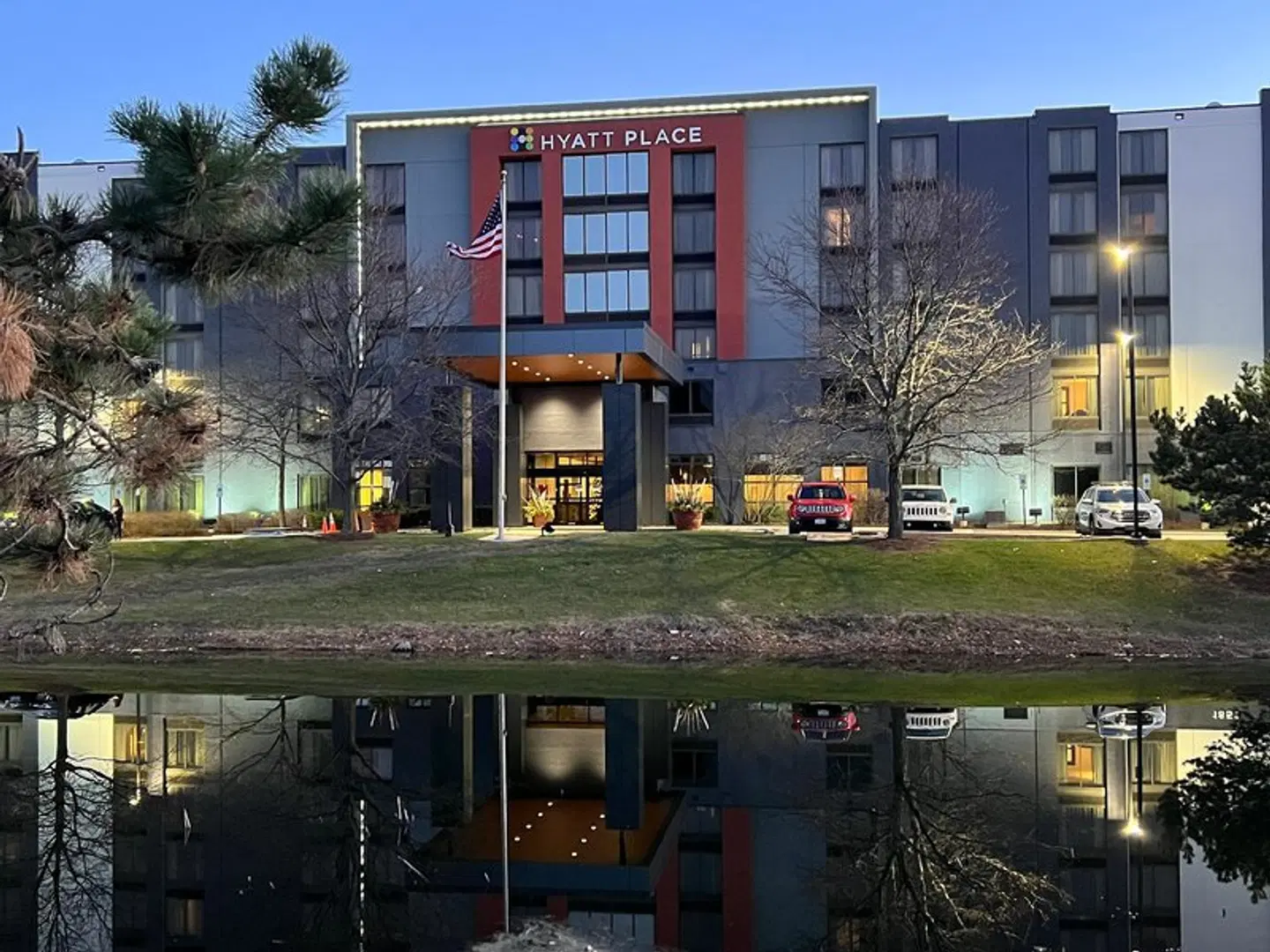 Hyatt Place Chicago Schaumburg EXTERIOR