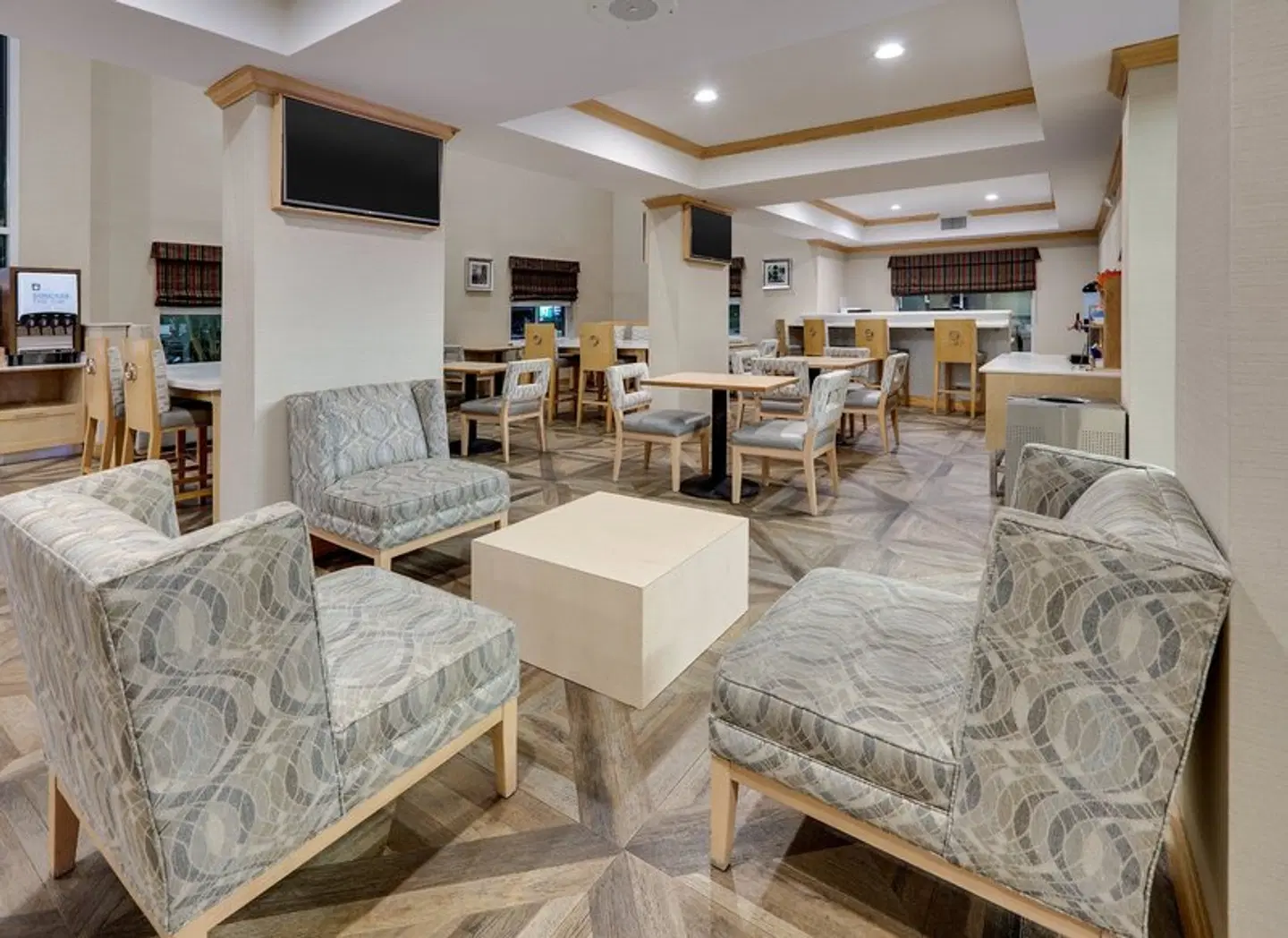 Holiday Inn Express & Suites San Antonio - Brooks City Base by IHG LOUNGE_LOBBY