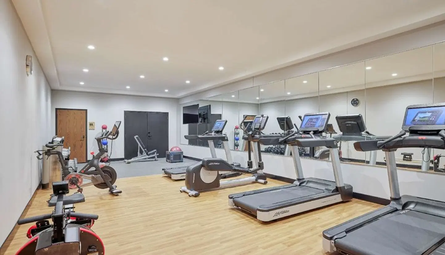 Sable at Navy Pier Chicago, Curio Collection by Hilton SPORTS_AND_LEISURE
