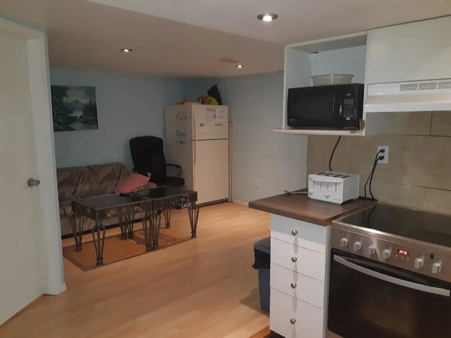 McMaster Accommodations ROOM_EXAMPLE