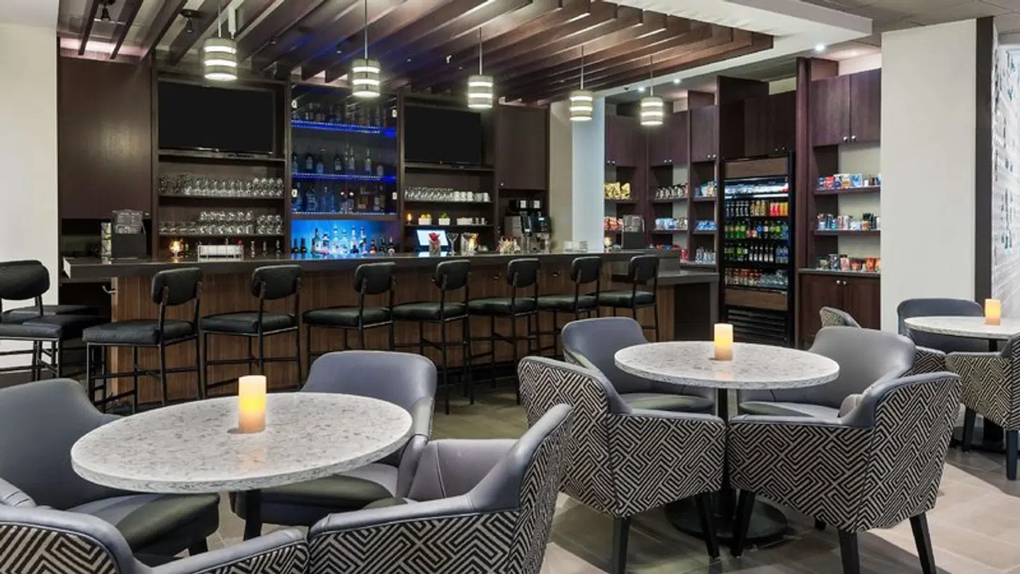 Hyatt Place Austin/Round Rock Bar