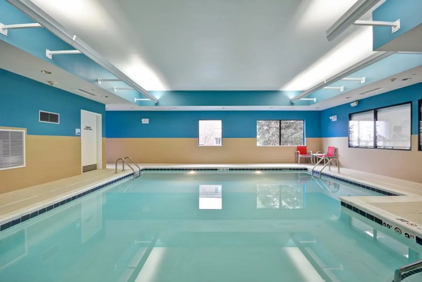 Holiday Inn Express Evansville by IHG Hallenbad