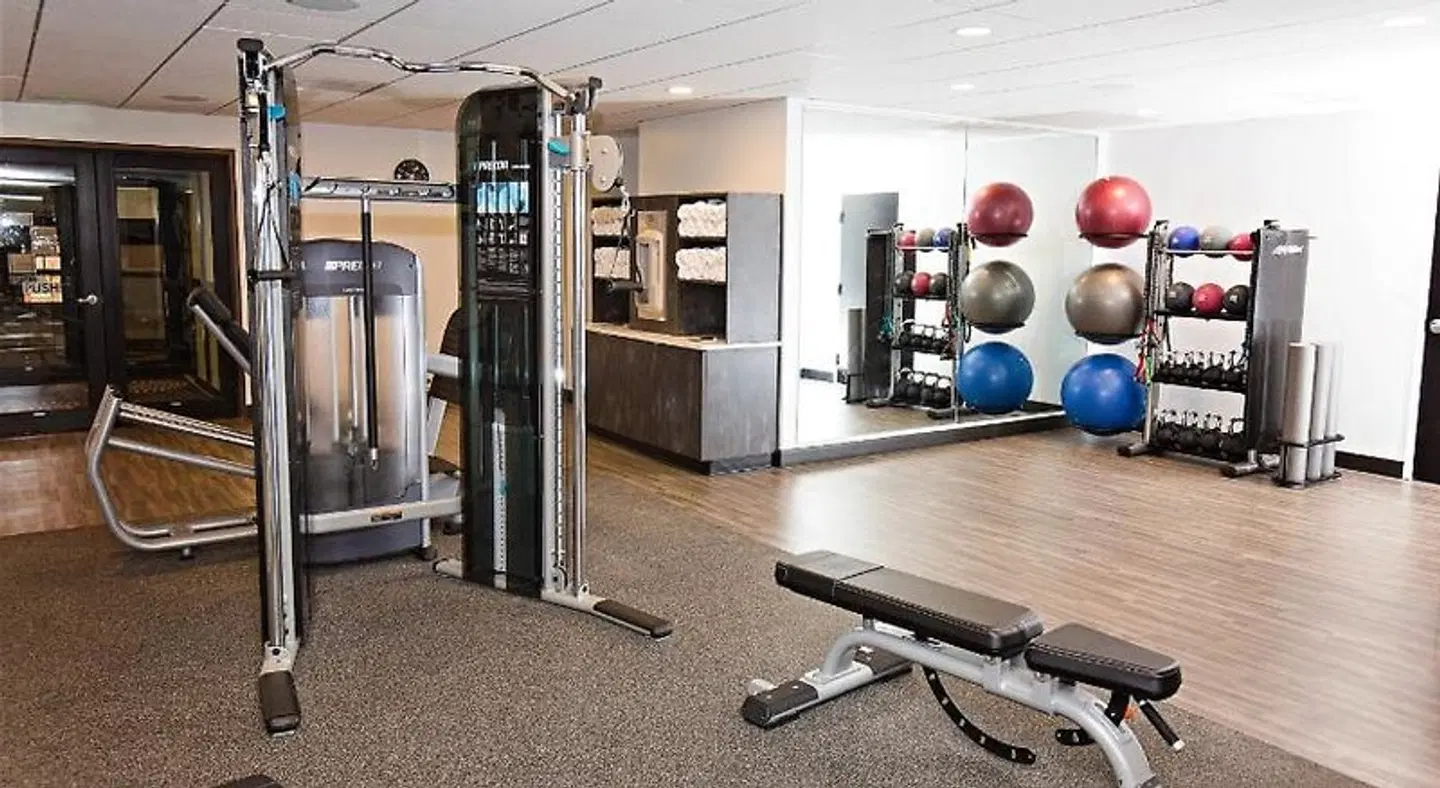 Radisson Hotel Fargo SPORTS_AND_LEISURE