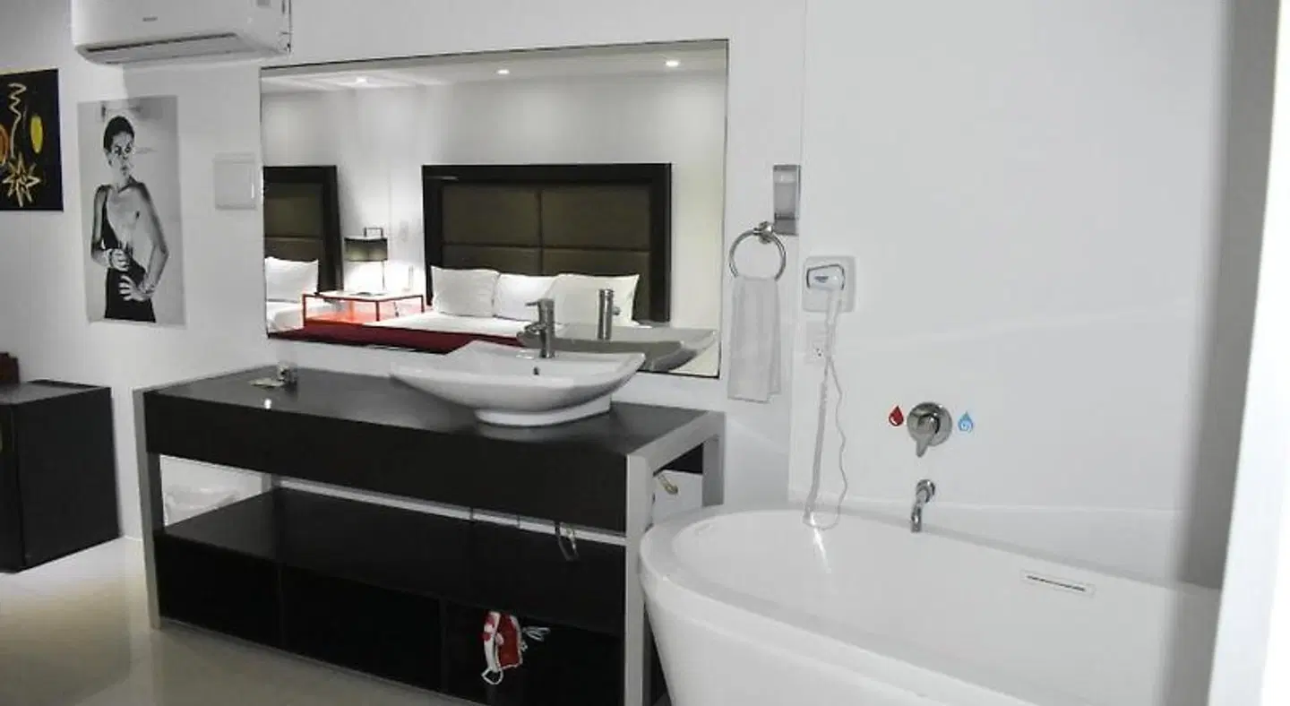 Spazio Boutique Hotel Badezimmer