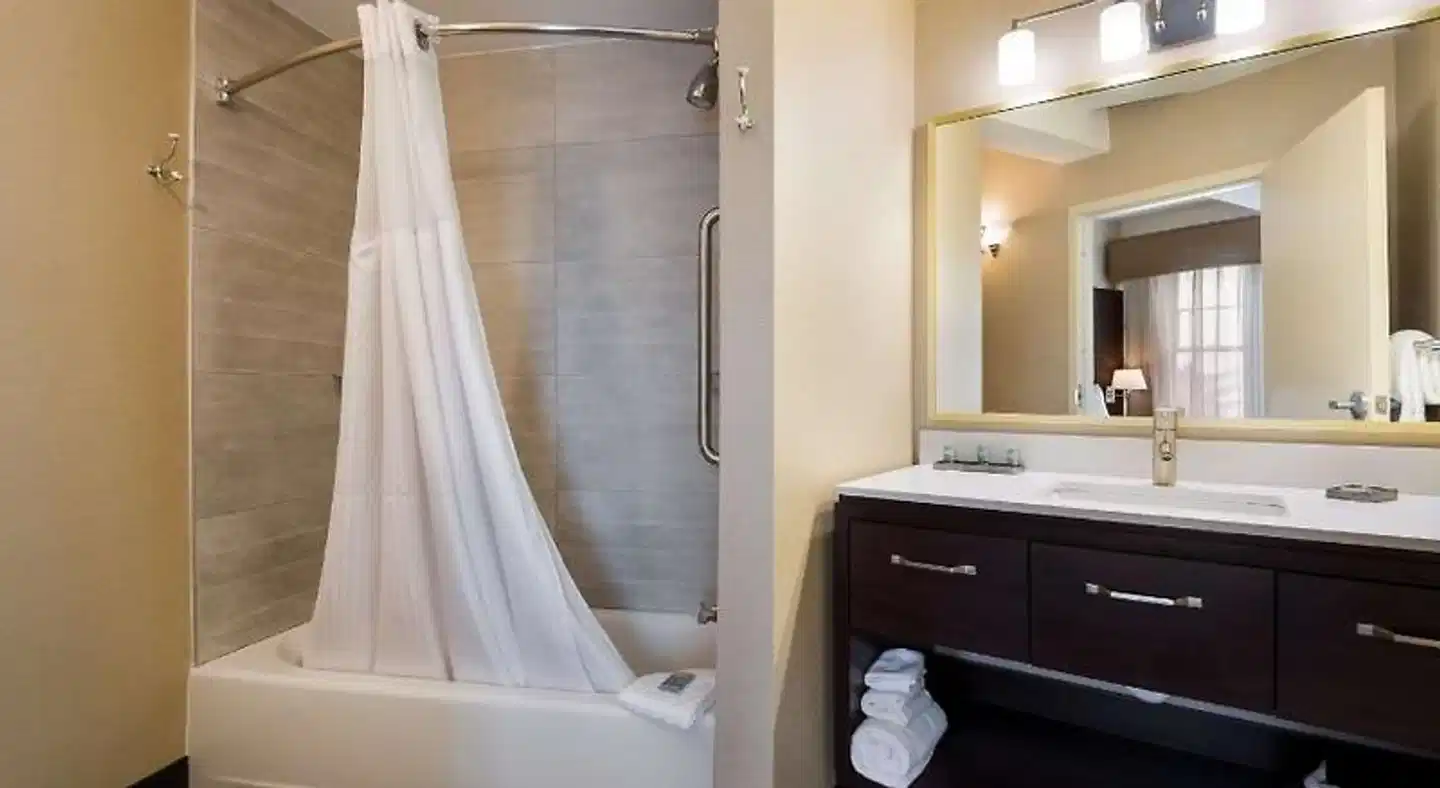 Best Western Syracuse Downtown Hotel And Suites Badezimmer