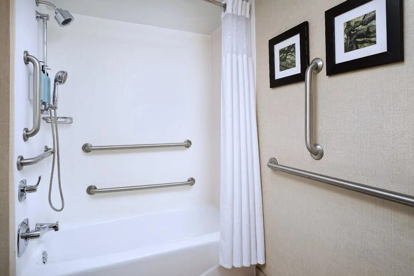 Courtyard by Marriott Charleston Historic District Badezimmer