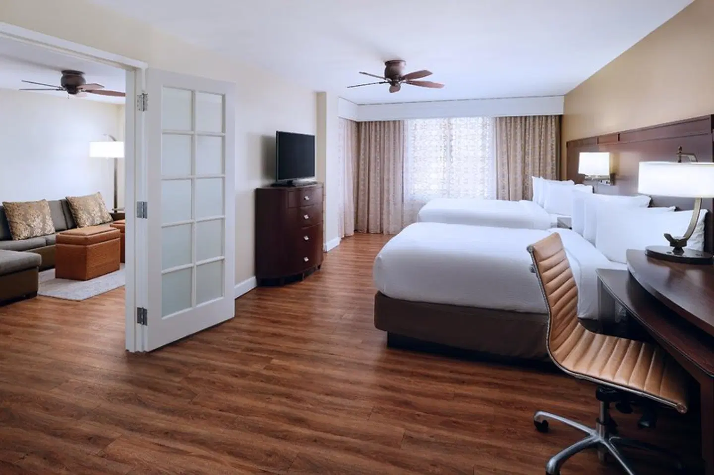 Courtyard by Marriott Charleston Historic District ROOM_EXAMPLE