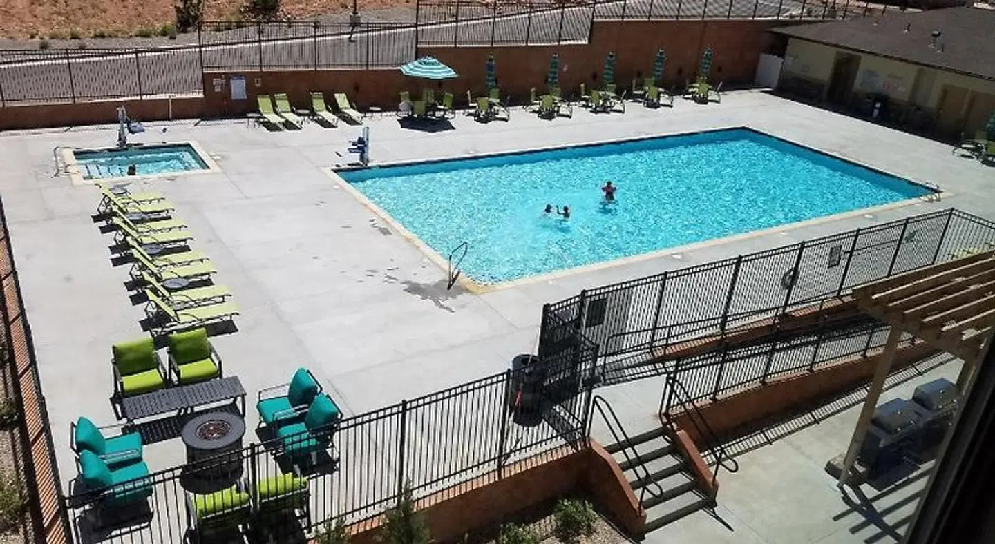 Wingate by Wyndham Moab OUTDOOR_POOL