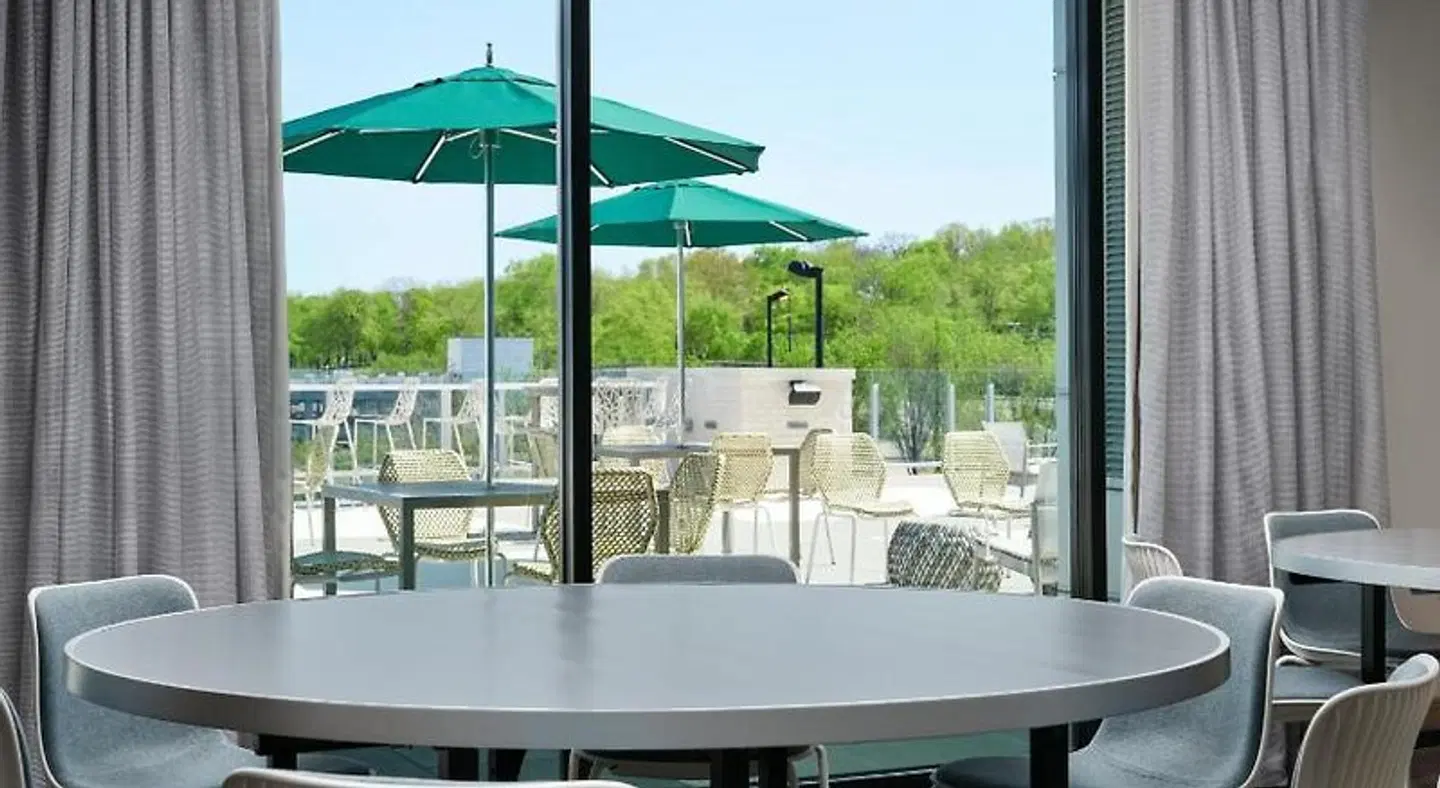 Element Nashville Vanderbilt West End Terrasse
